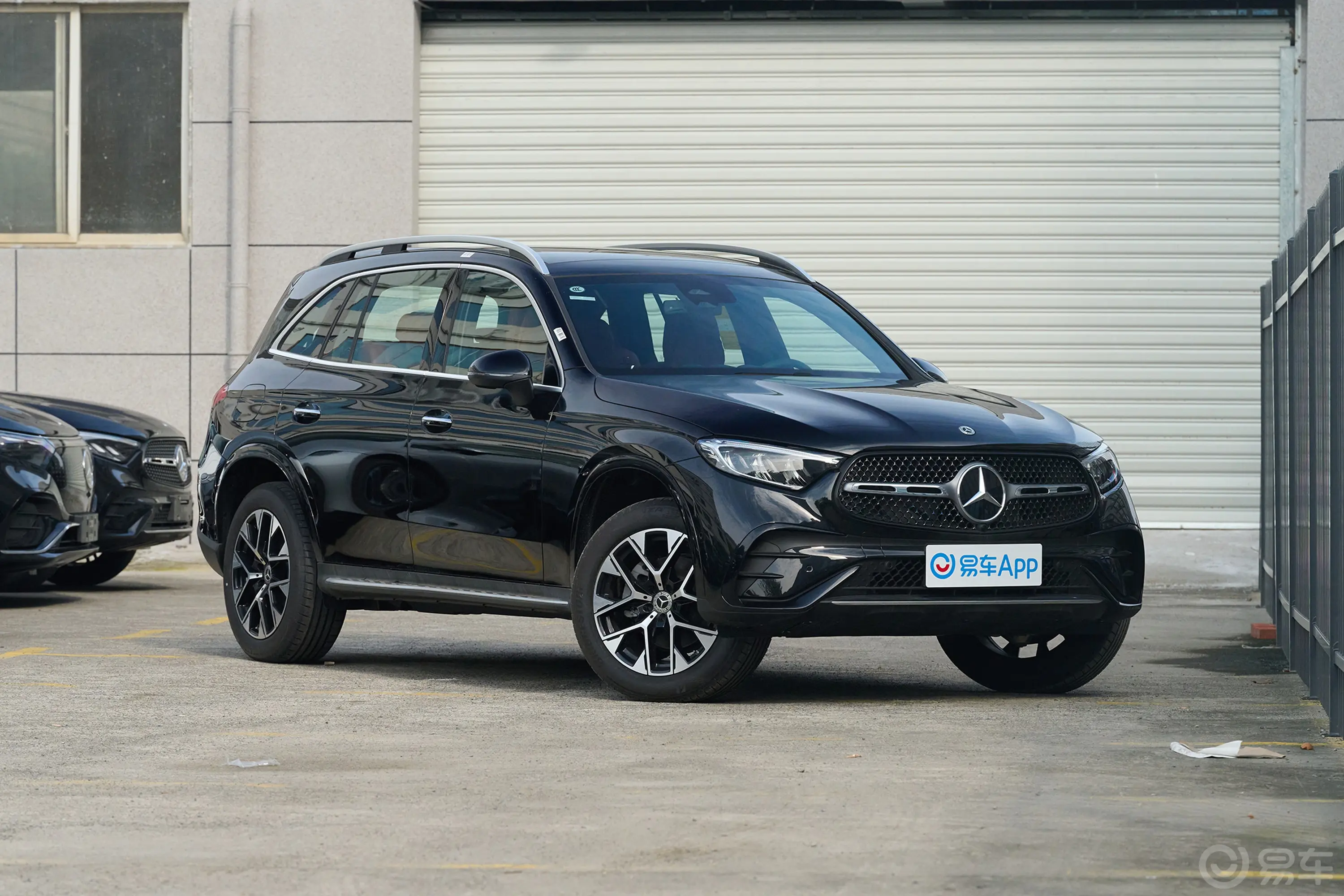 奔驰GLC改款 GLC 260 L 4MATIC 豪华型 7座驾驶员侧后门把手