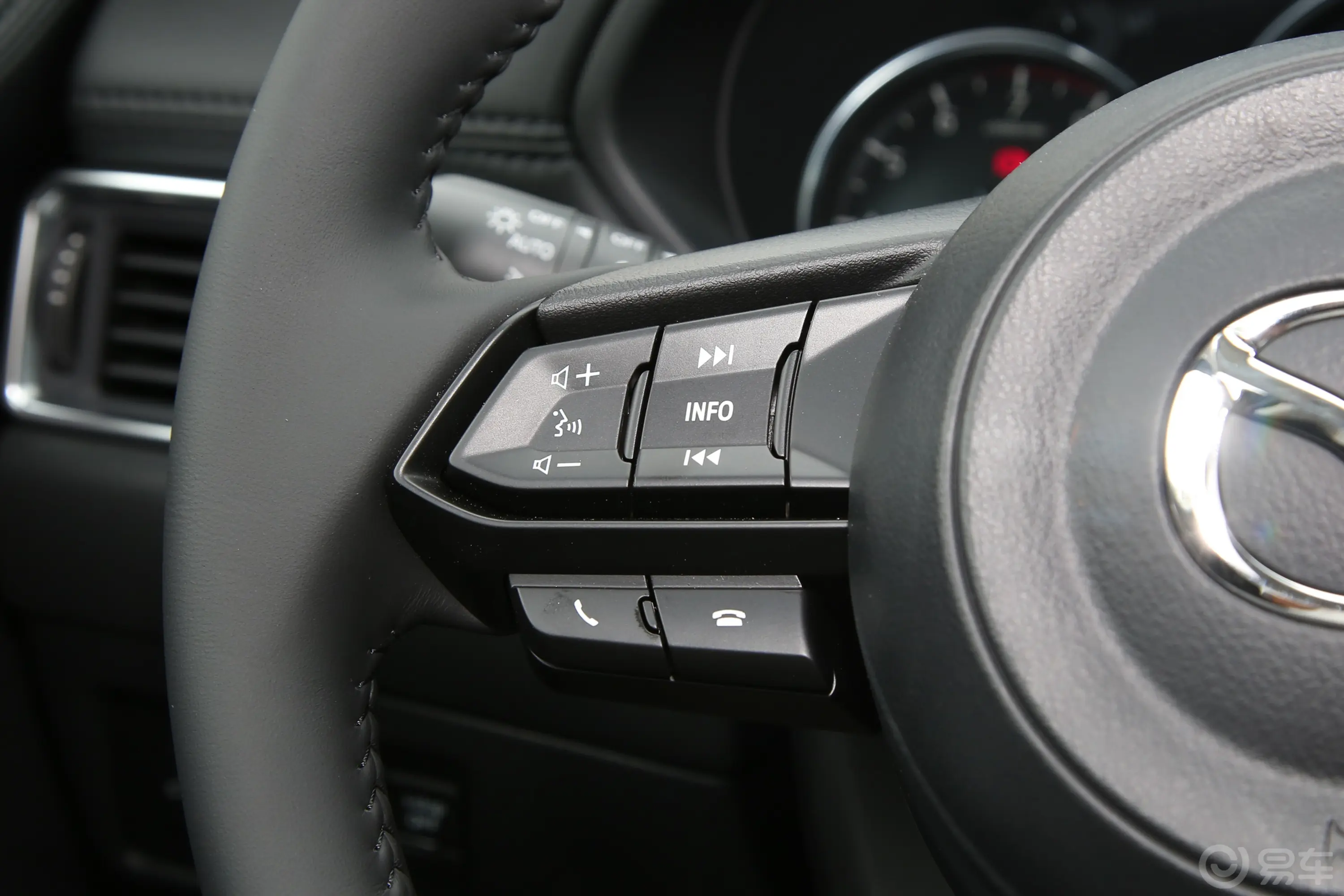 马自达CX-52.0L 两驱智雅Pro左侧方向盘功能按键