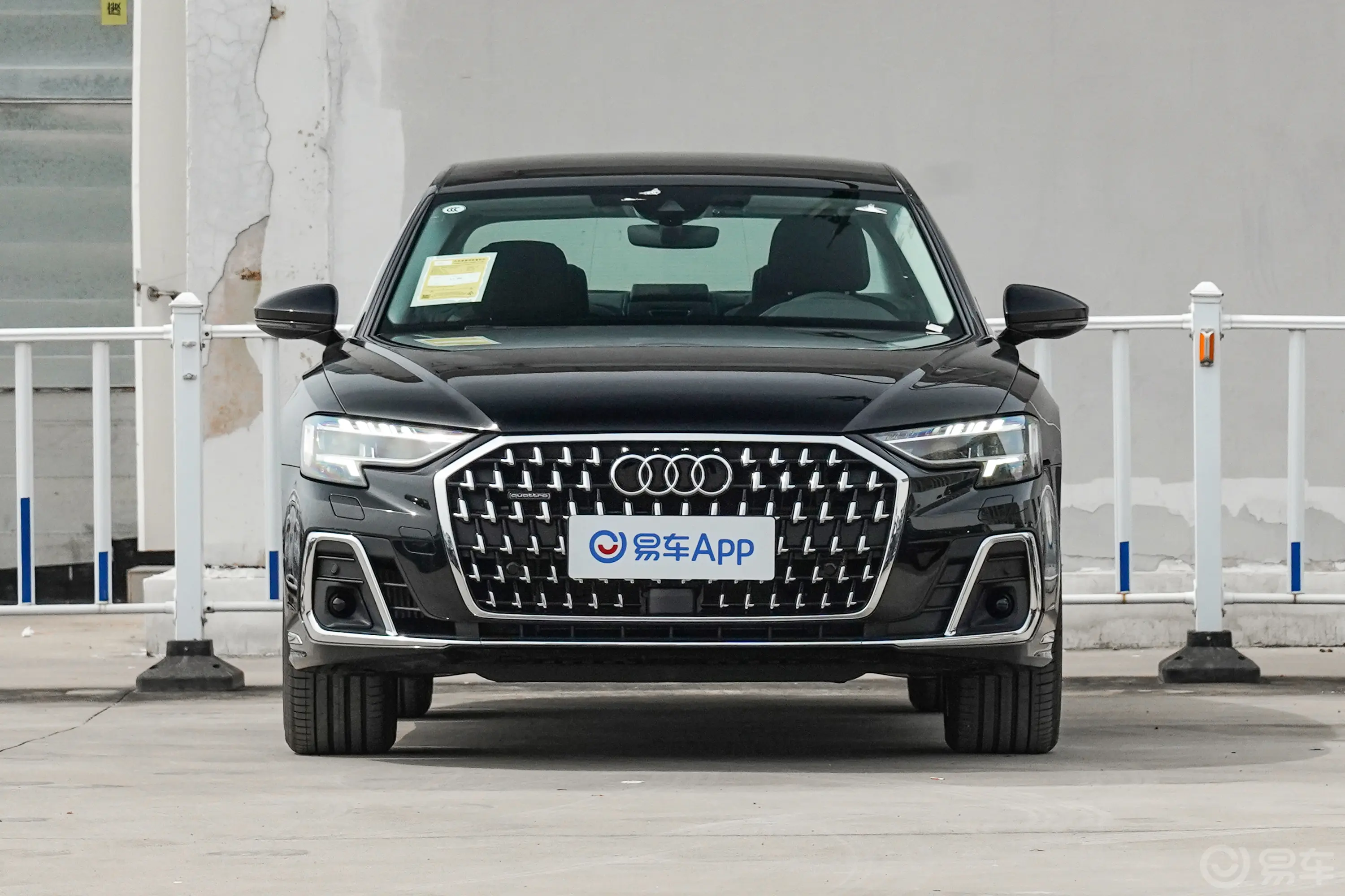 奥迪A8A8L 45 TFSI quattro 豪华型正前水平