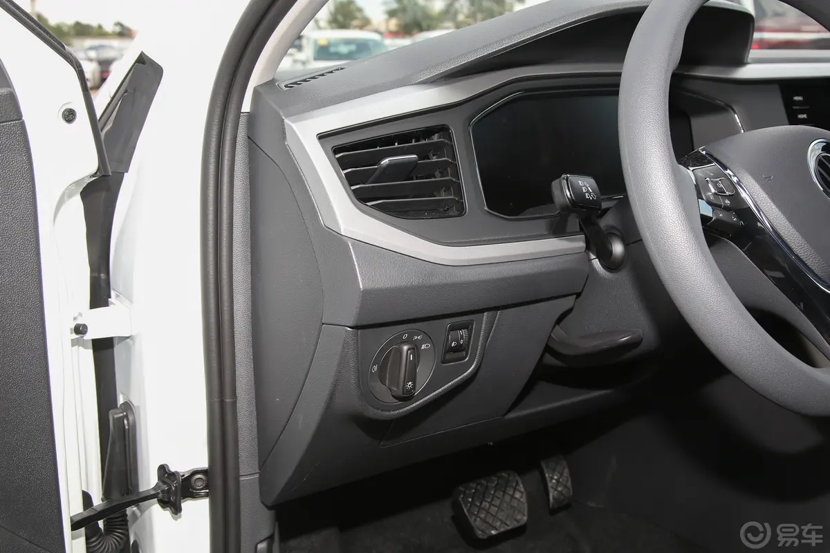 PoloPlus 1.5L 自动纵情乐活版主驾驶位