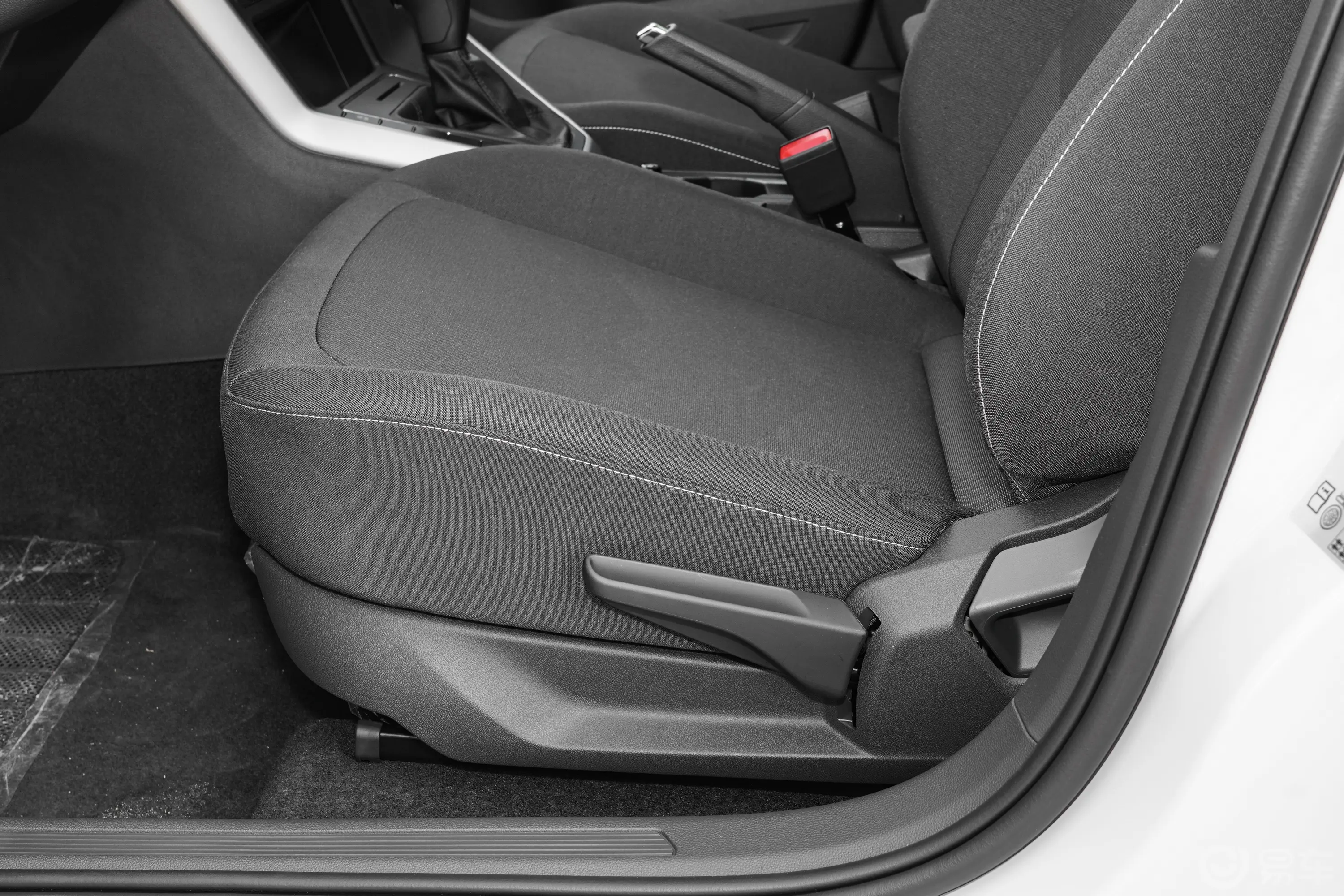 PoloPlus 1.5L 自动全景乐享版主驾座椅调节