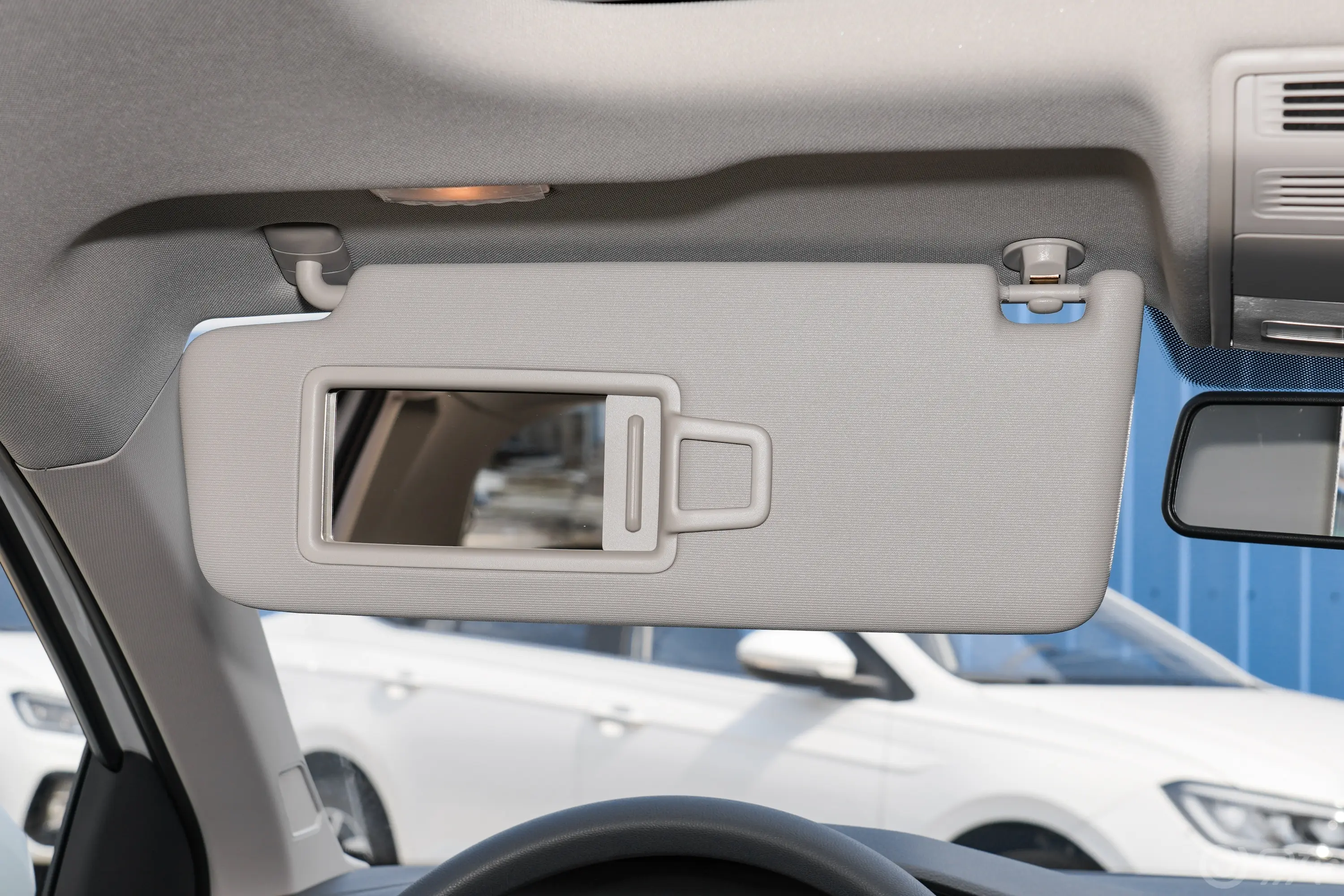 PoloPlus 1.5L 自动全景乐享版驾驶位遮阳板