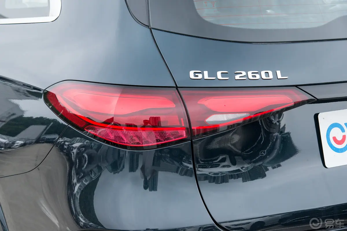 奔驰GLC改款 GLC 260 L 4MATIC 豪华型 5座尾灯侧45度俯拍