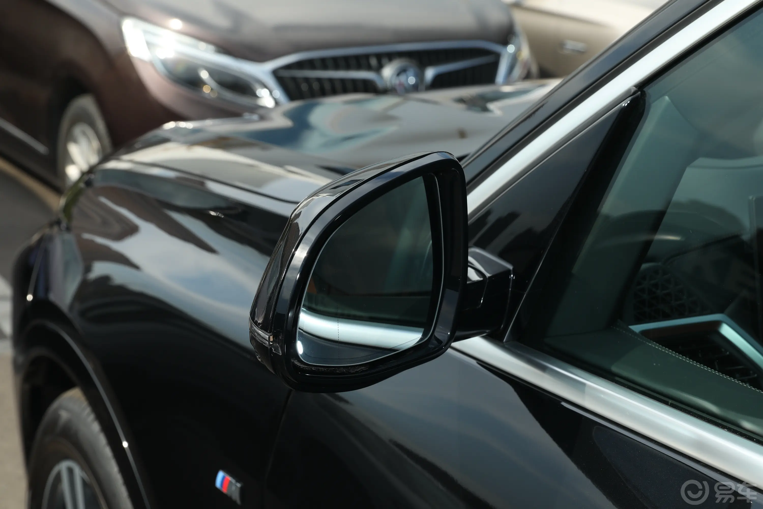 宝马X7改款 xDirve40i 尊享型M运动套装后视镜镜面