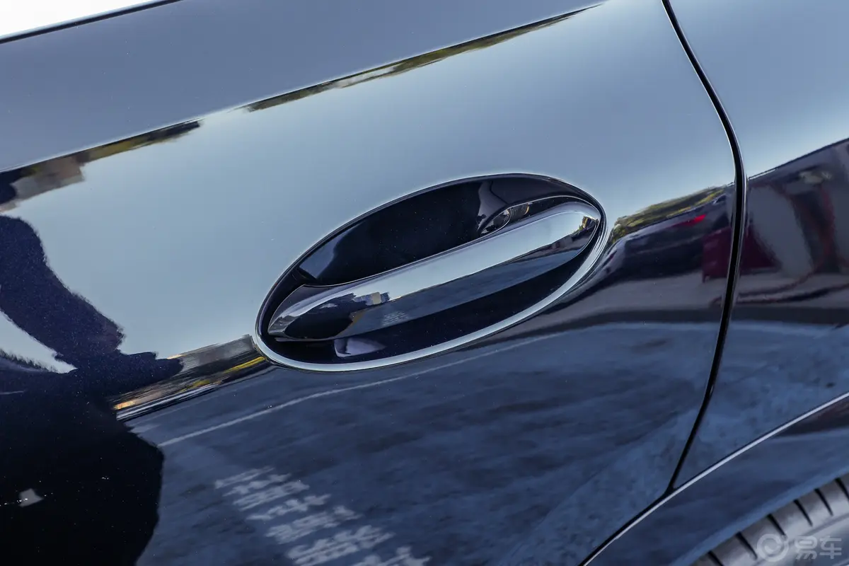 宝马X6改款 xDrive40i M运动套装驾驶员侧后门把手
