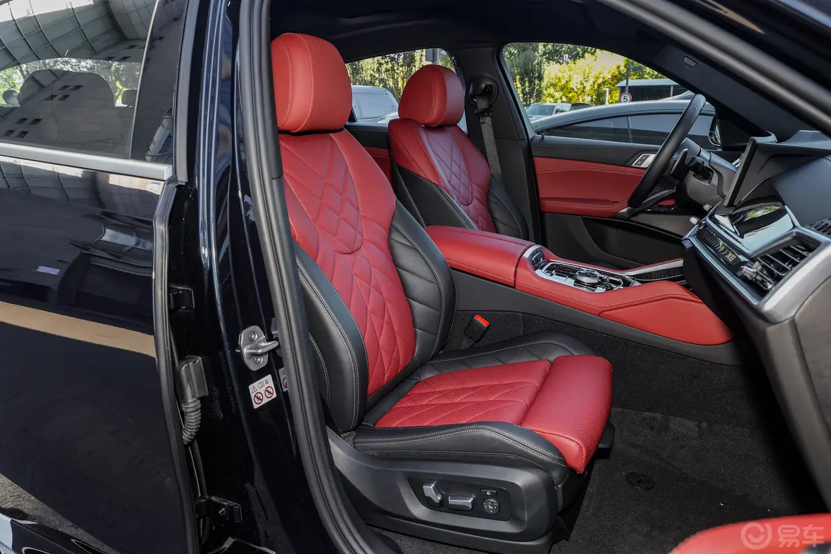 宝马X6改款 xDrive40i M运动套装副驾驶座椅