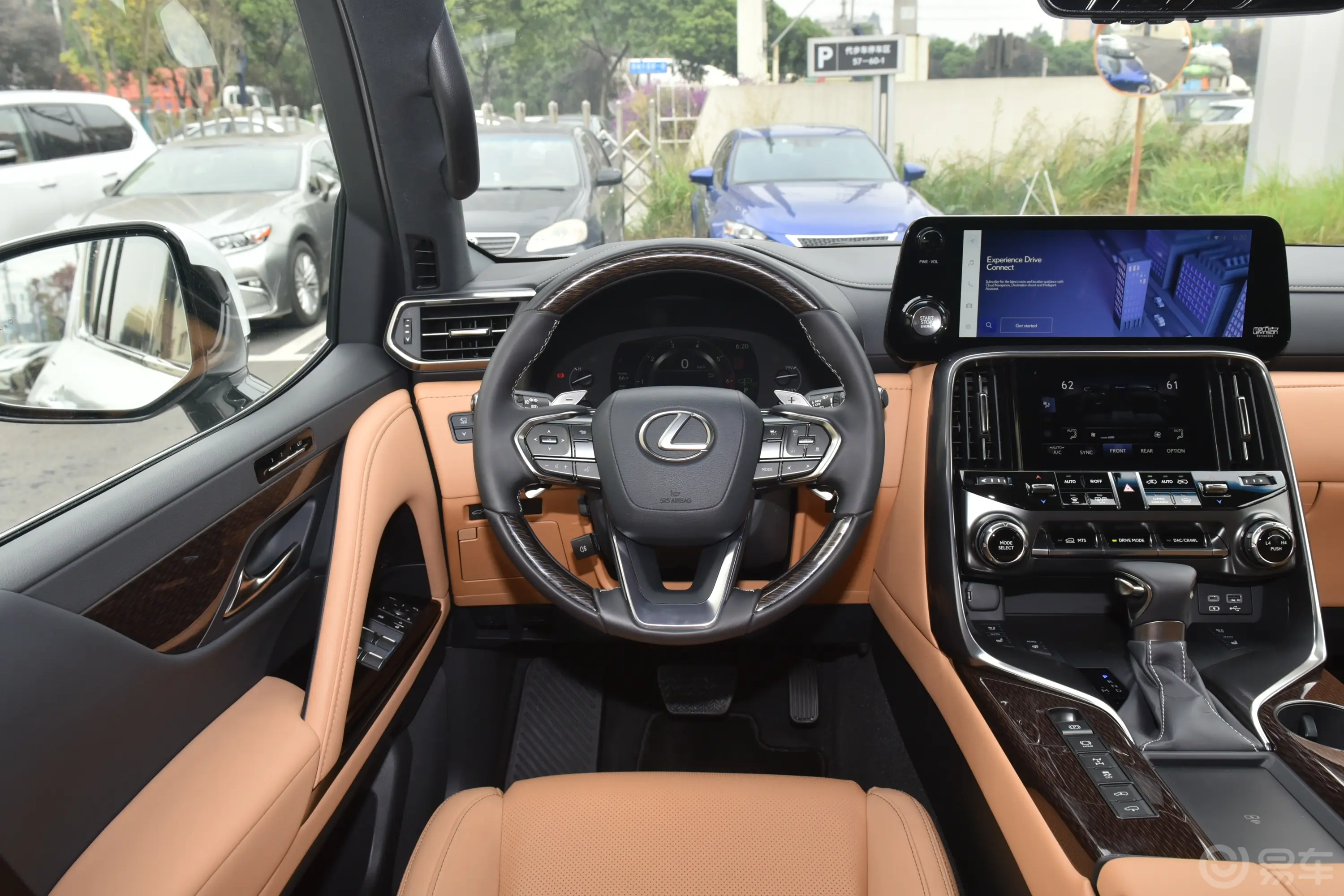 雷克萨斯LXLX600  基本型驾驶位区域