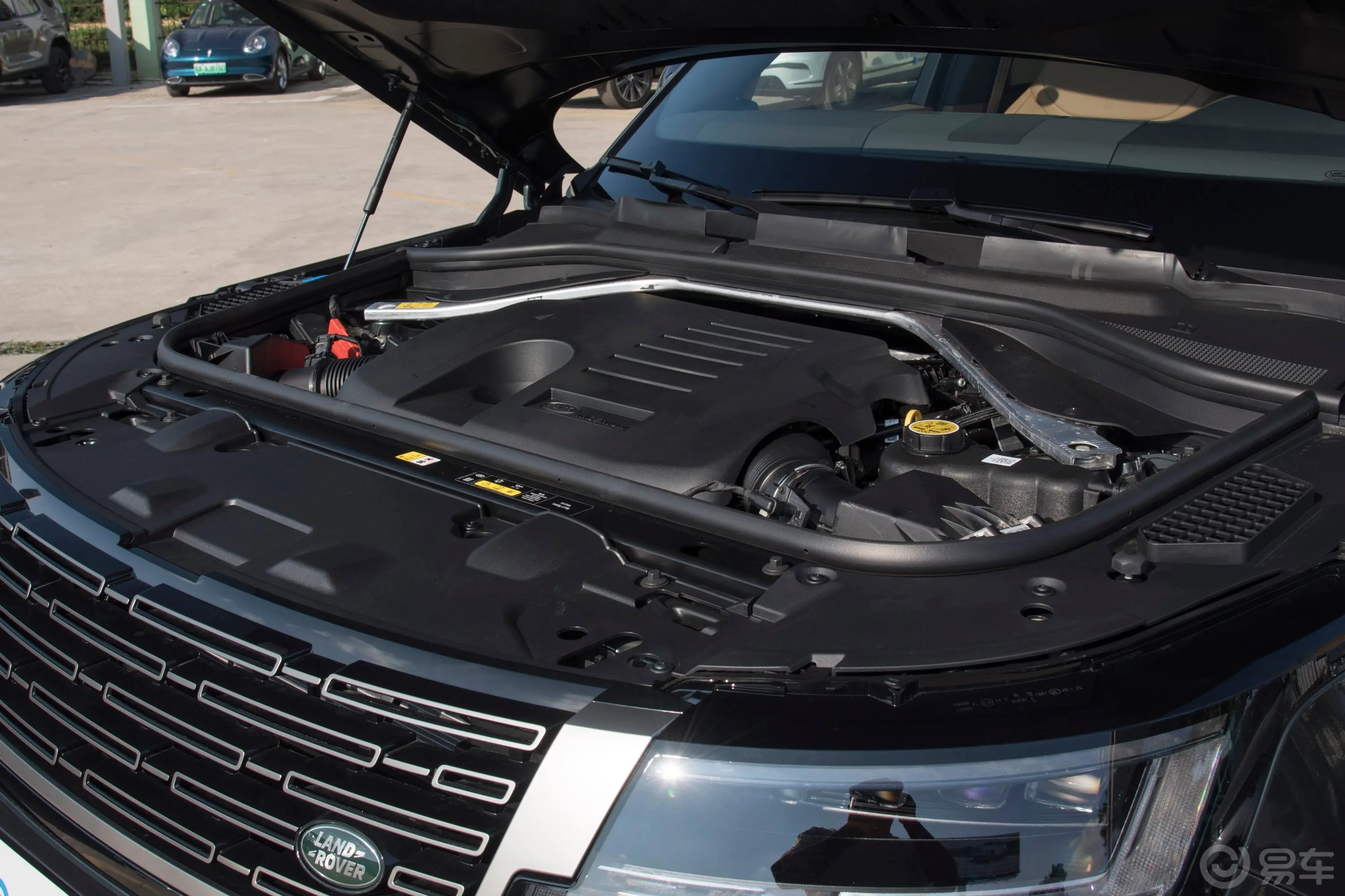 揽胜3.0 L6 400PS 盛世加长版 7座动力底盘