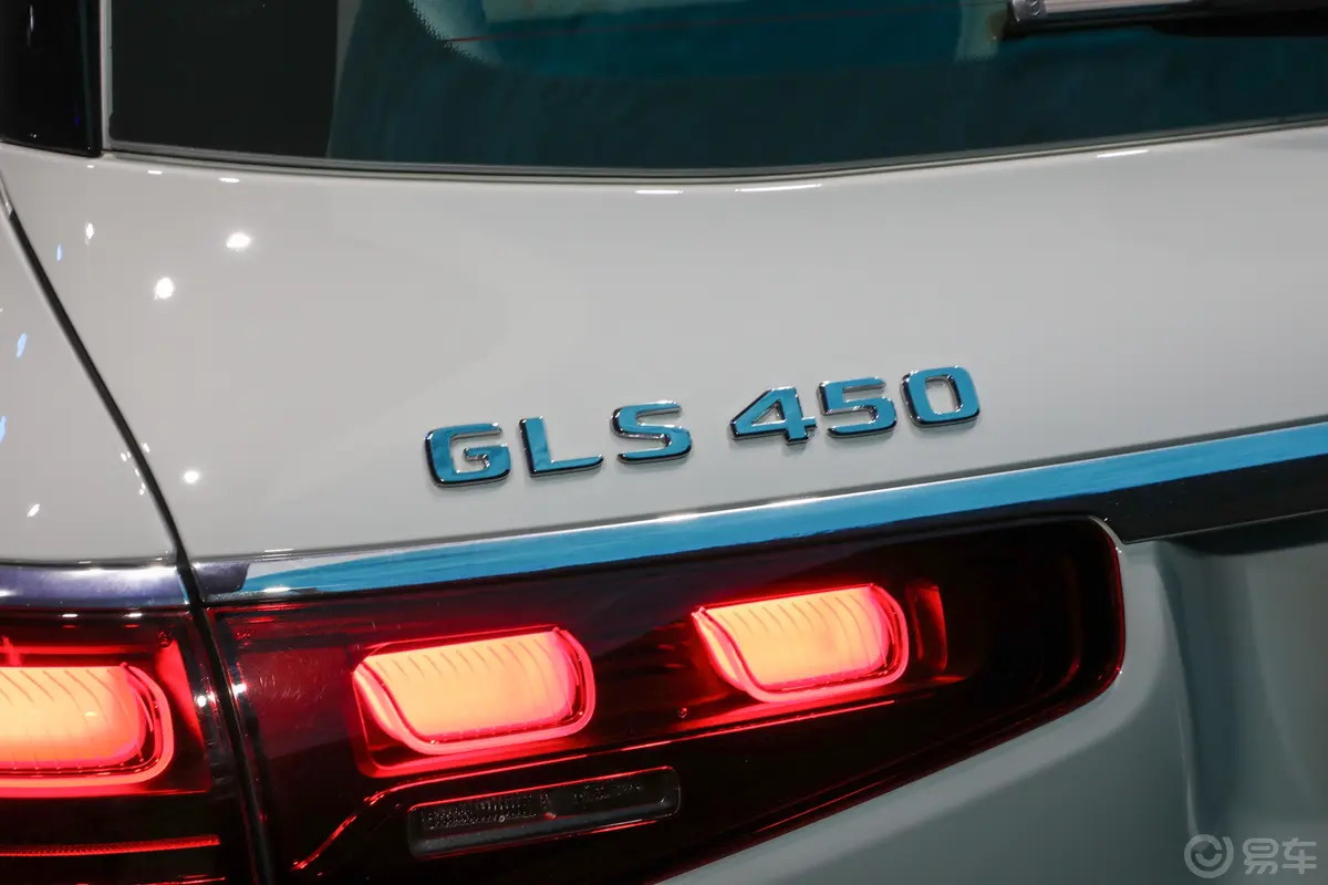 奔驰GLSGLS 450 4MATIC Luxury外观