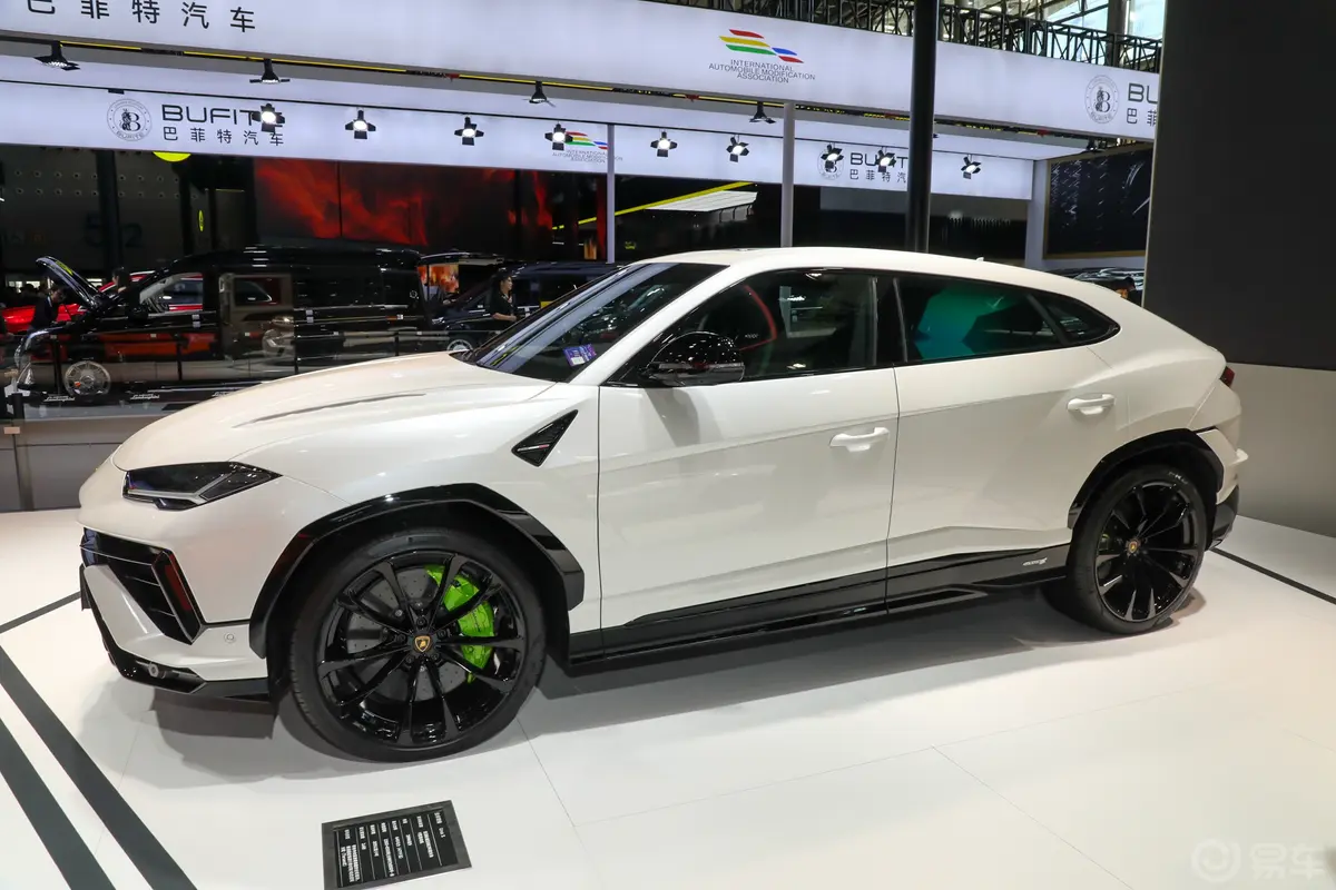 Urus4.0T V8 S外观