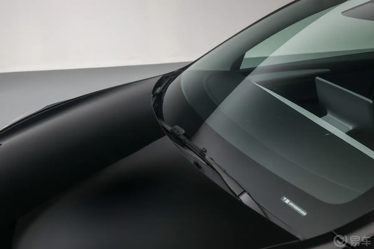 Model Y688km 长续航全轮驱动版雨刷器