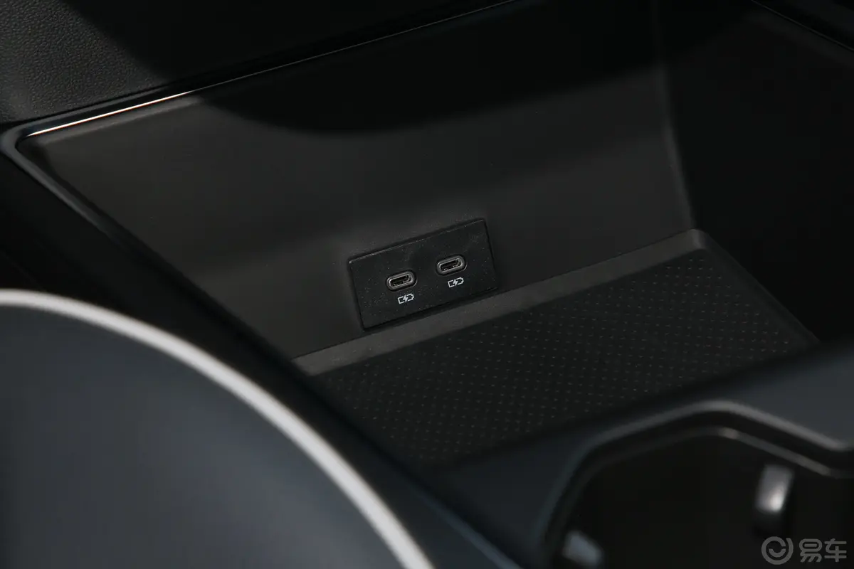 揽境380TSI 四驱旗舰胜境版 6座内饰