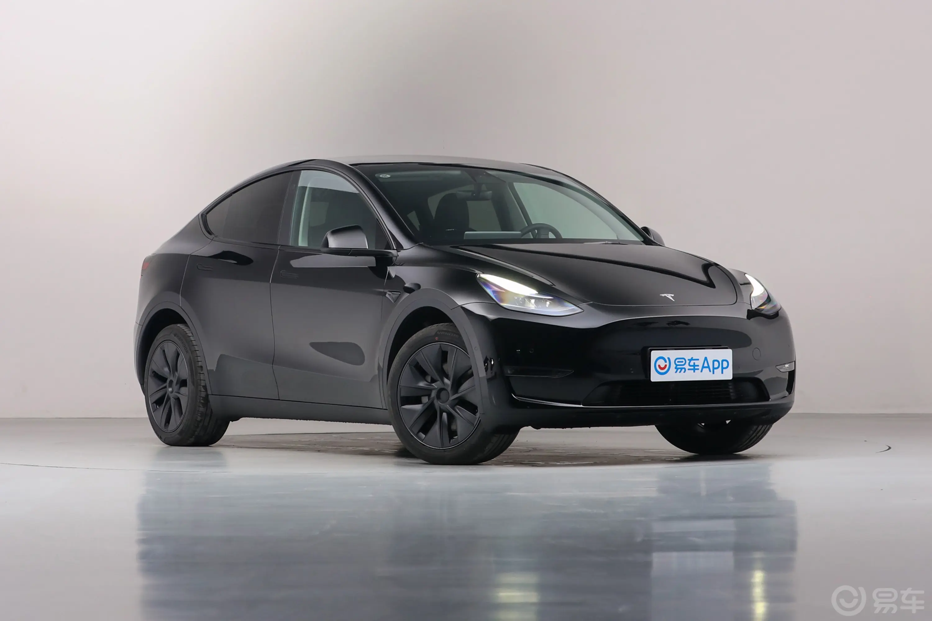 Model Y688km 长续航全轮驱动版驾驶员侧前门把手