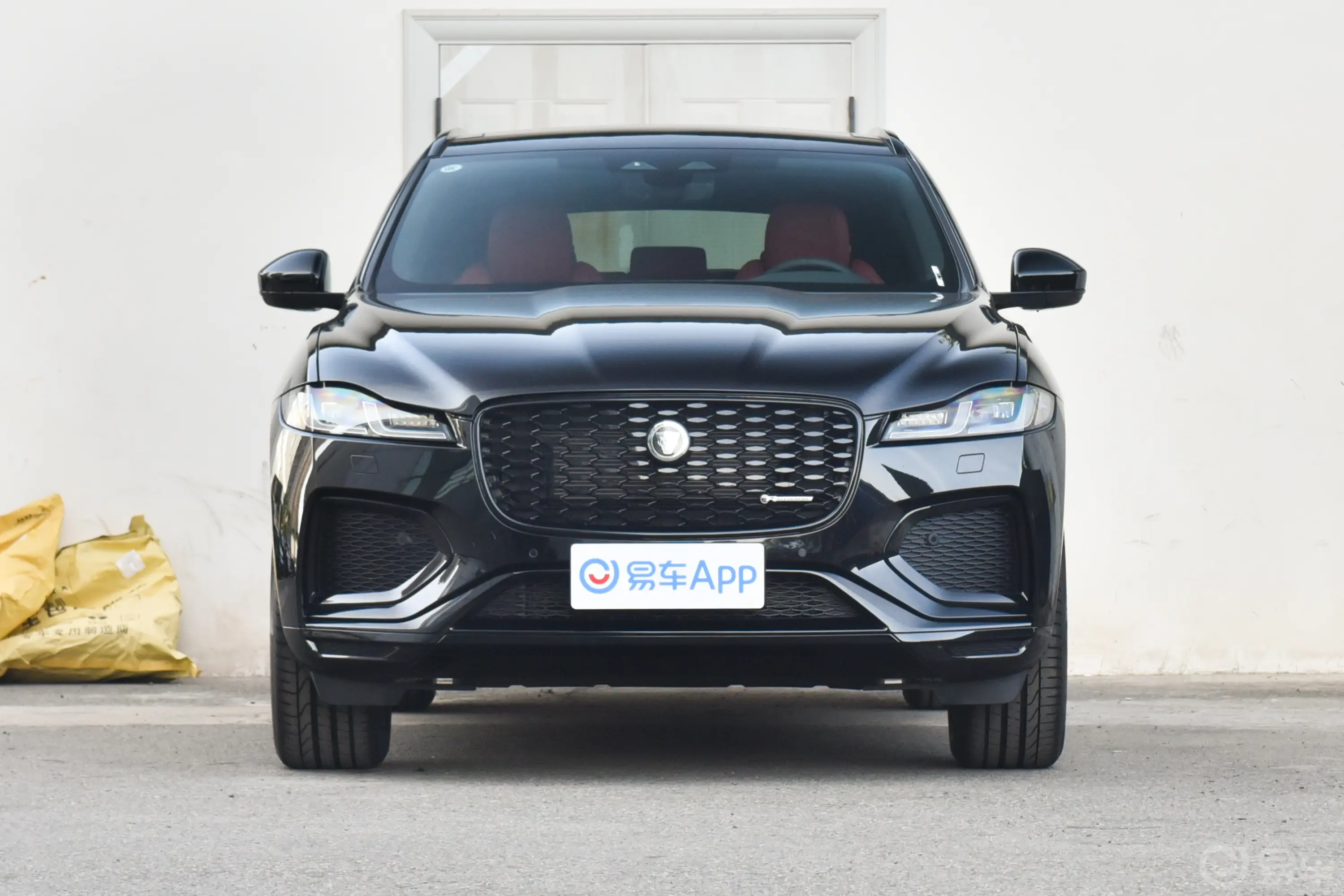 捷豹F-PACE250PS R-DYNAMIC SE正前水平