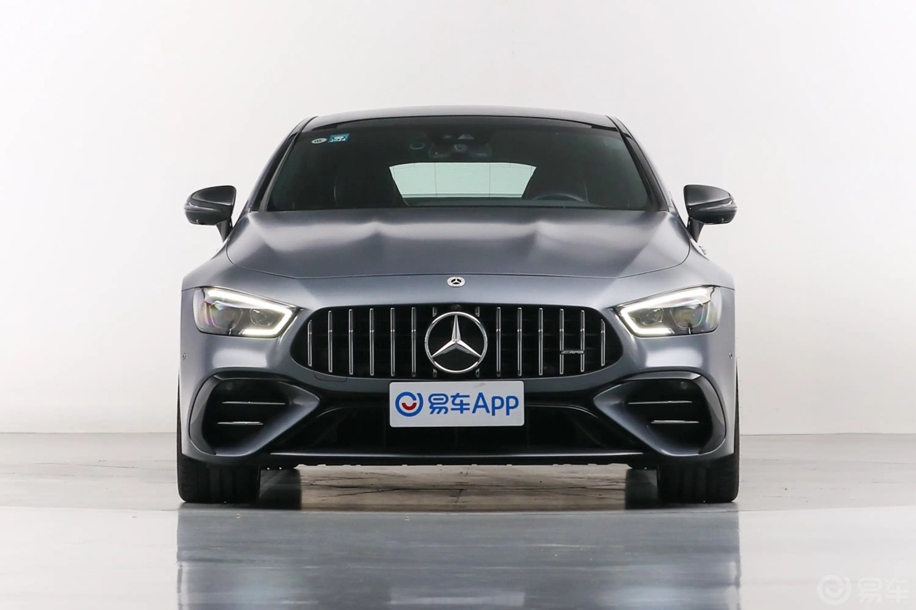 奔驰GT AMGAMG GT 50 4MATIC+ 四门跑车正前水平