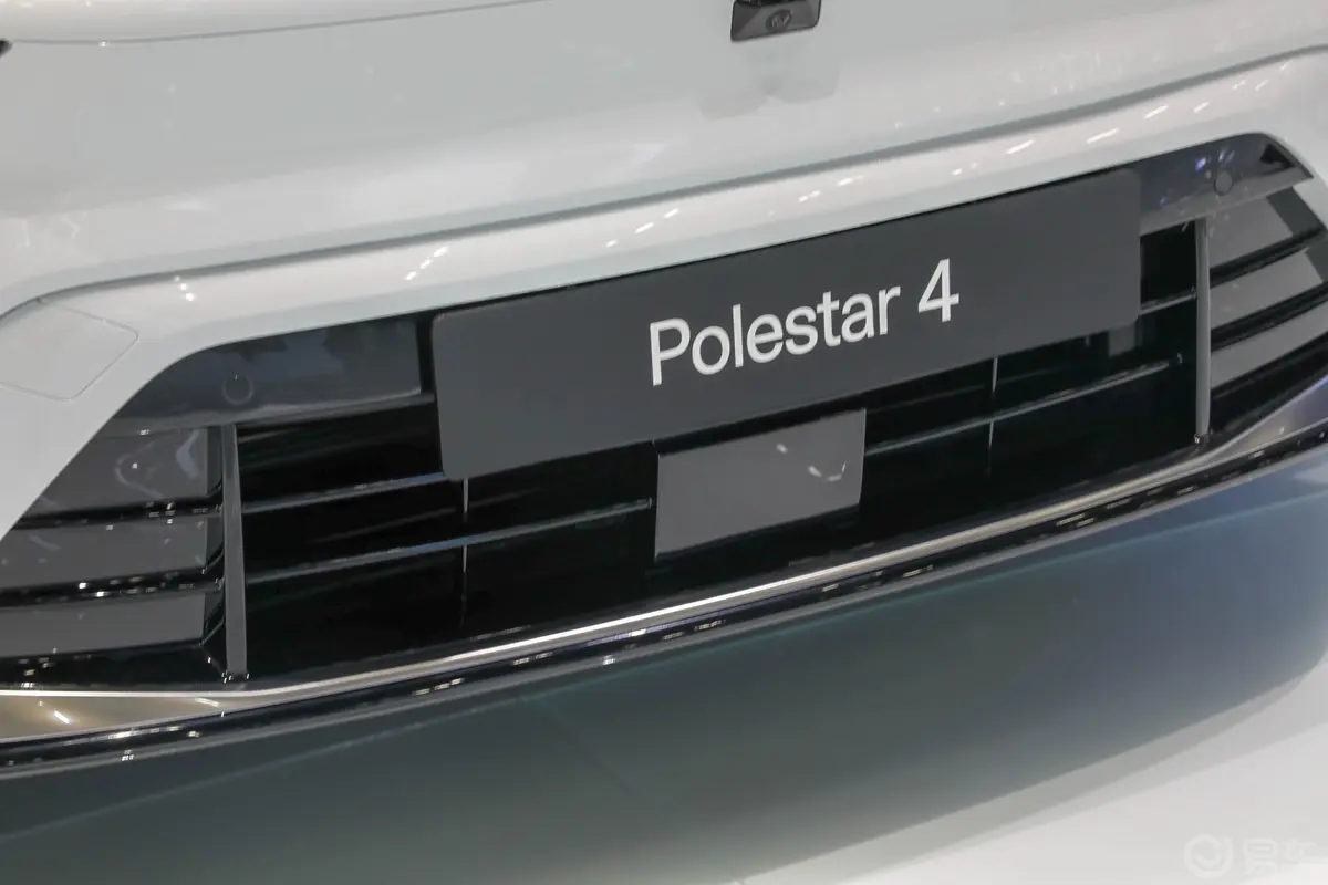 Polestar 4755km 后驱长续航PLUS版外观