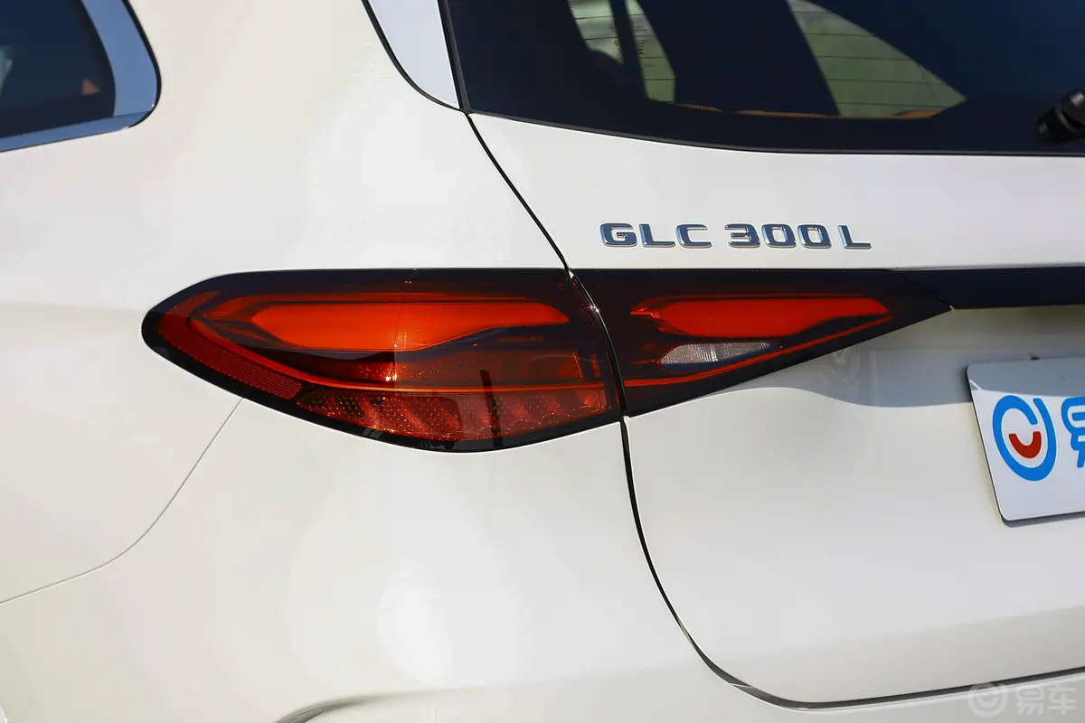 奔驰GLC改款 GLC 300 L 4MATIC 豪华型 7座外观灯组