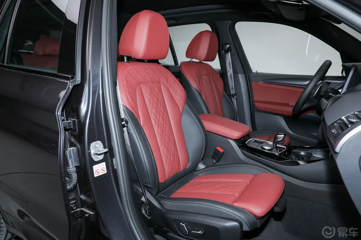 宝马X3改款 xDrive30i 尊享型 M曜夜套装副驾驶座椅