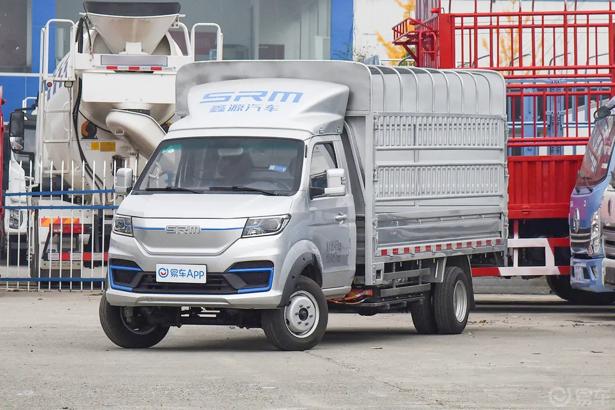 鑫源T5L EV280km 3.7米仓栅标准型侧前45度车头向左水平