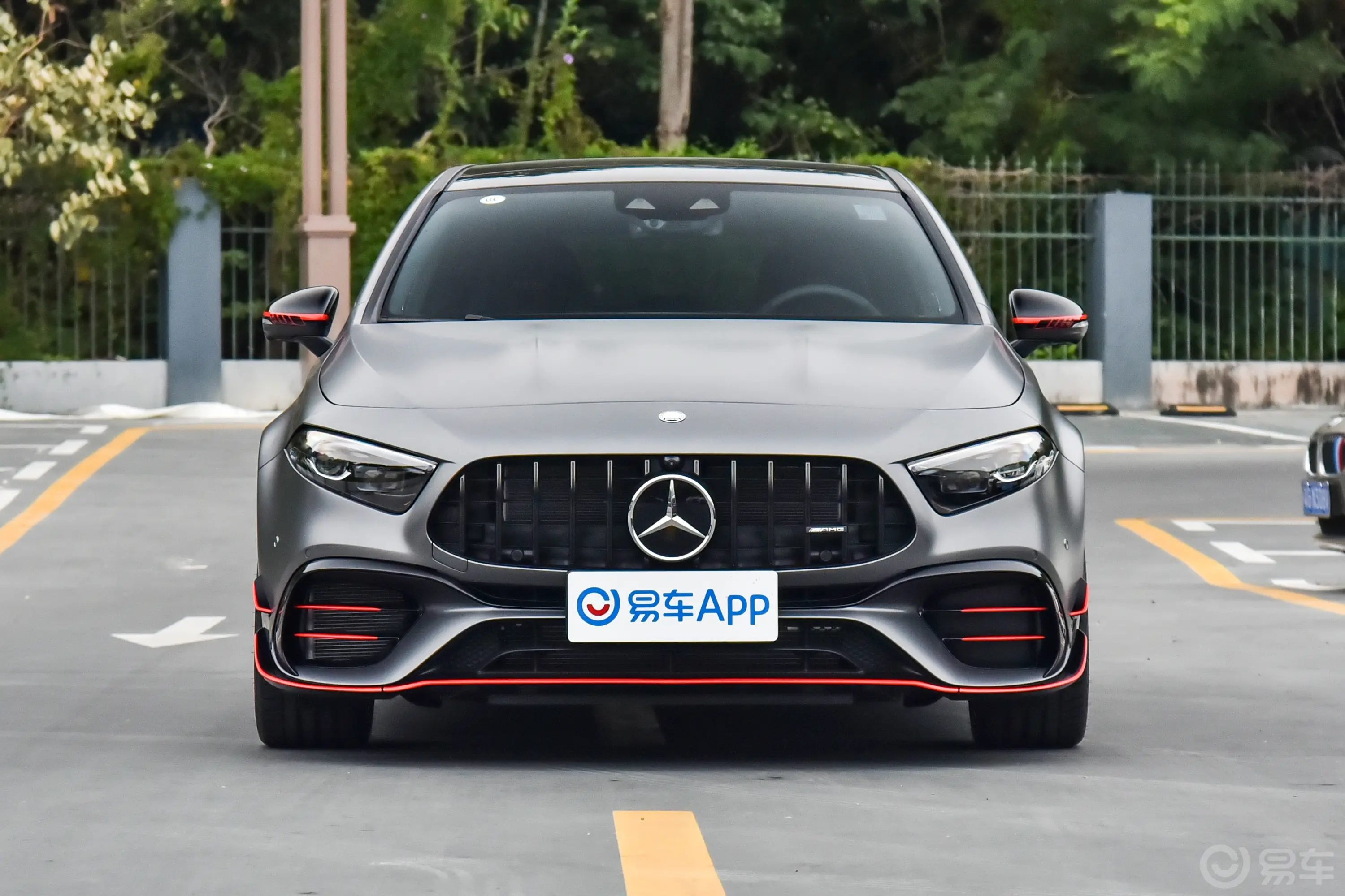 奔驰A级 AMG(进口)AMG A 45 S 4MATIC+燃擎当道特别版正前水平