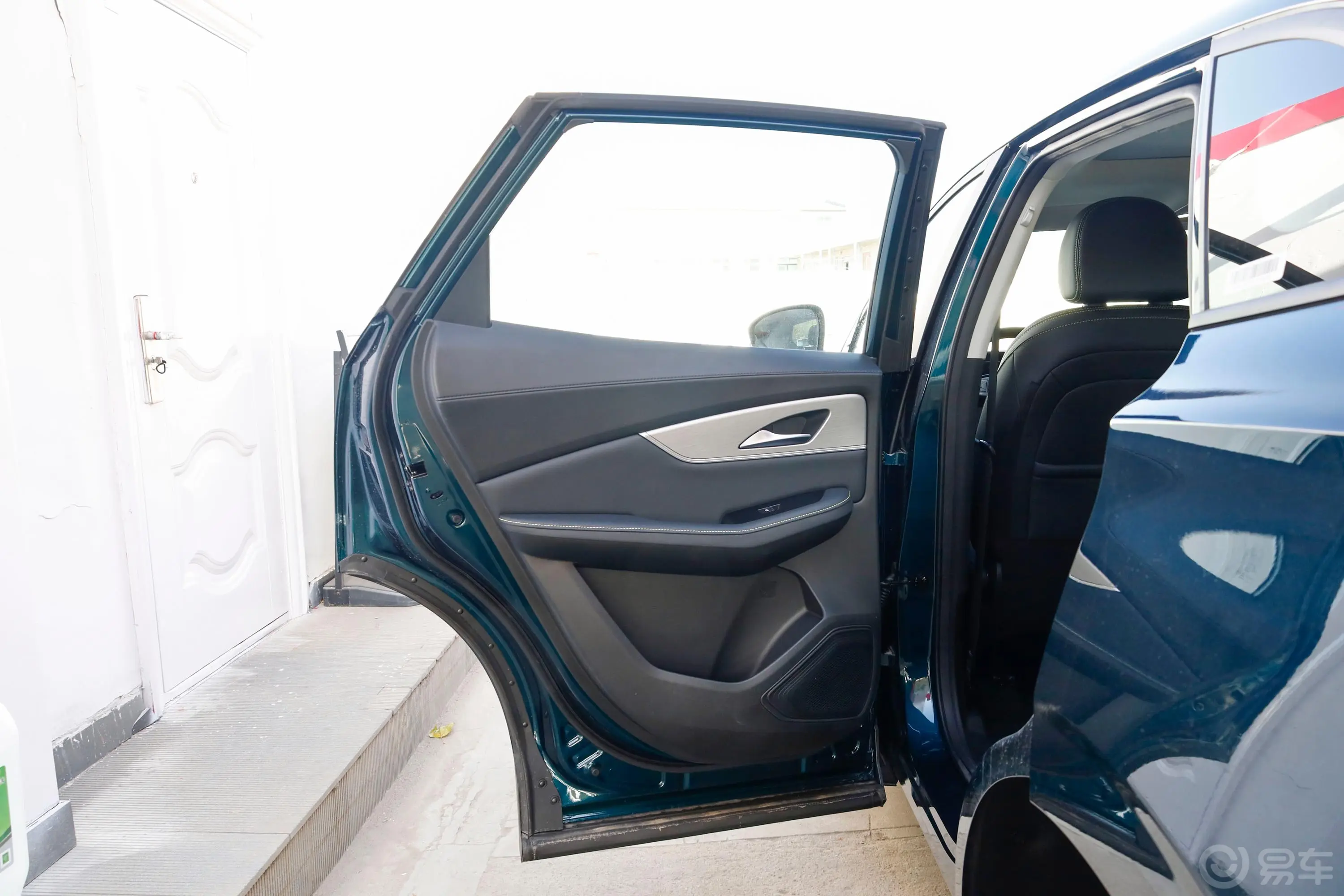 风行T5 EVO狂飙版 1.5T 定制款驾驶员侧后车门