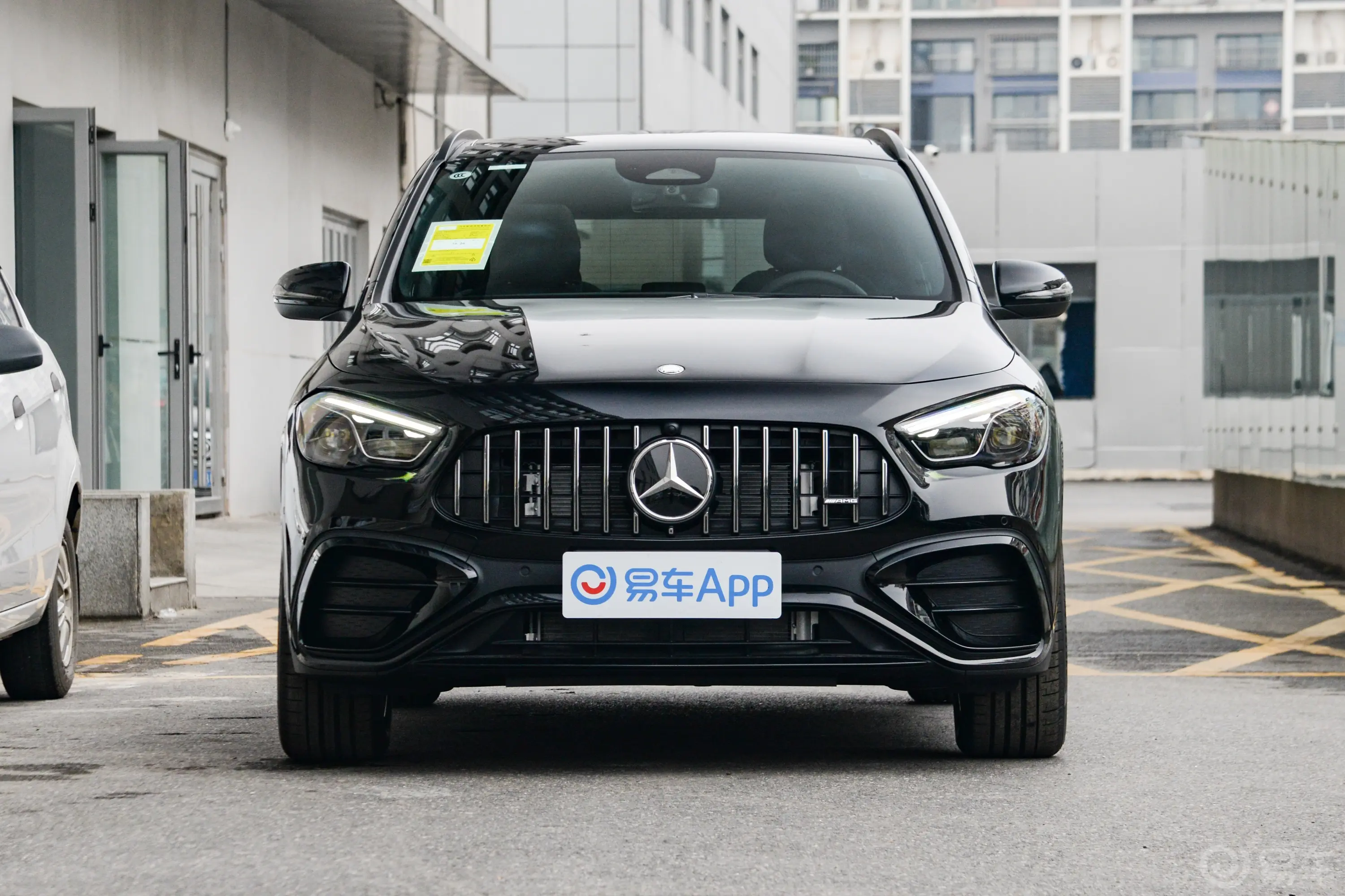 奔驰GLA AMGAMG GLA 35 4MATIC正前水平