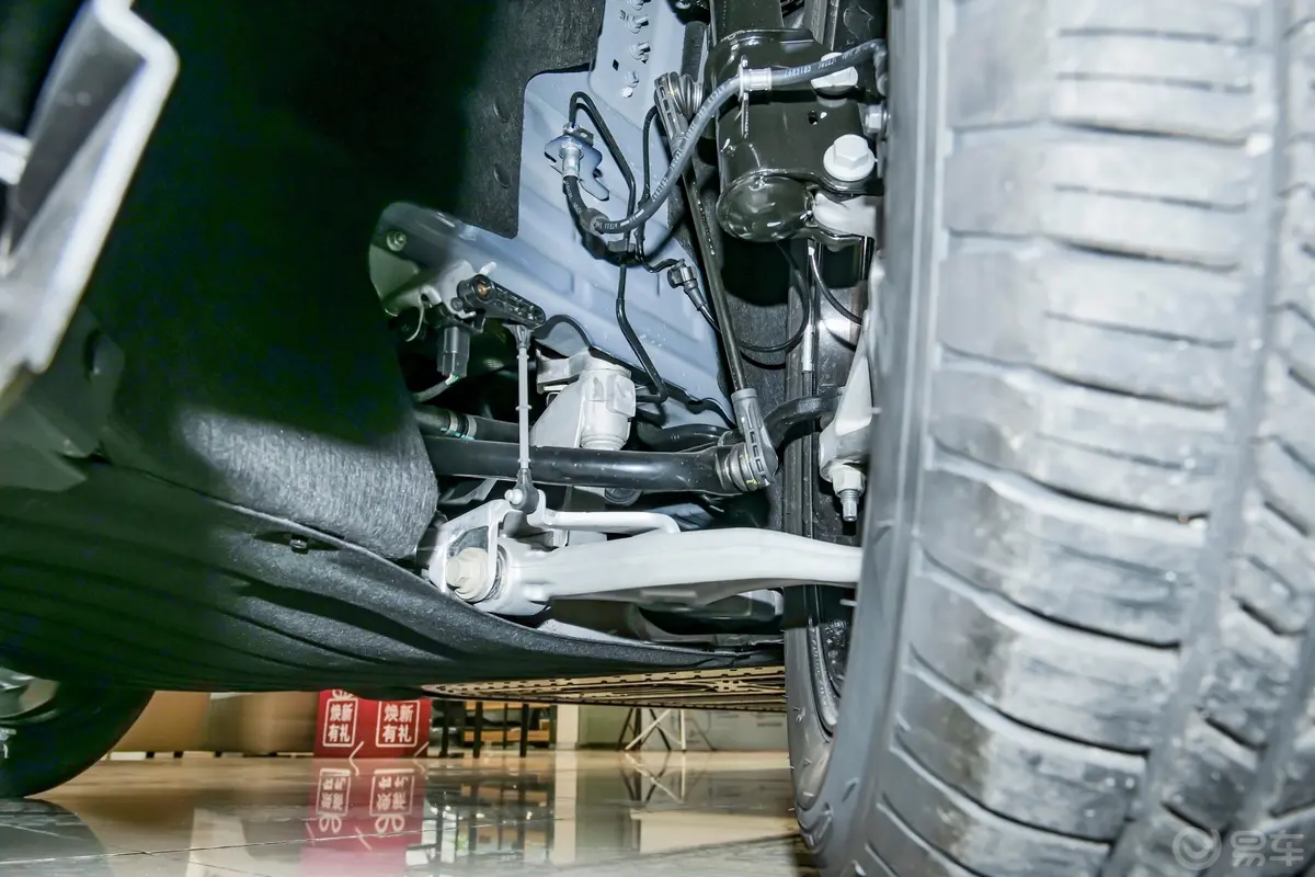 福特电马700km 后驱超长续航风驰版左侧前悬架