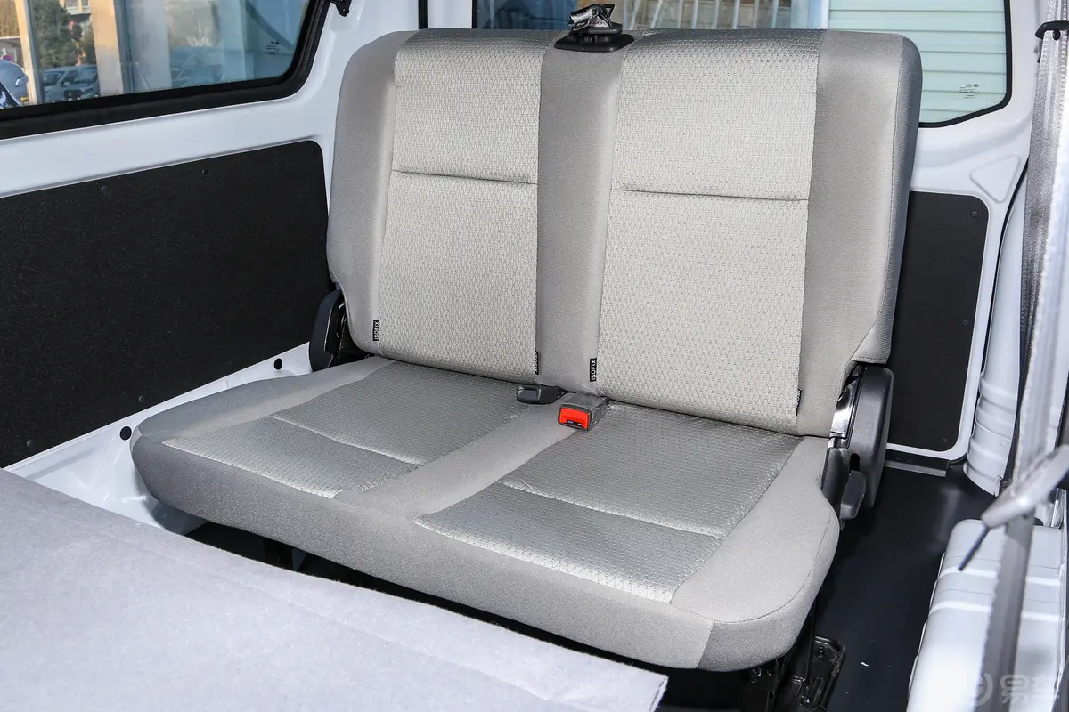 金杯小海狮X301.5L 客车财富型无空调版 5/6/7座第三排座椅