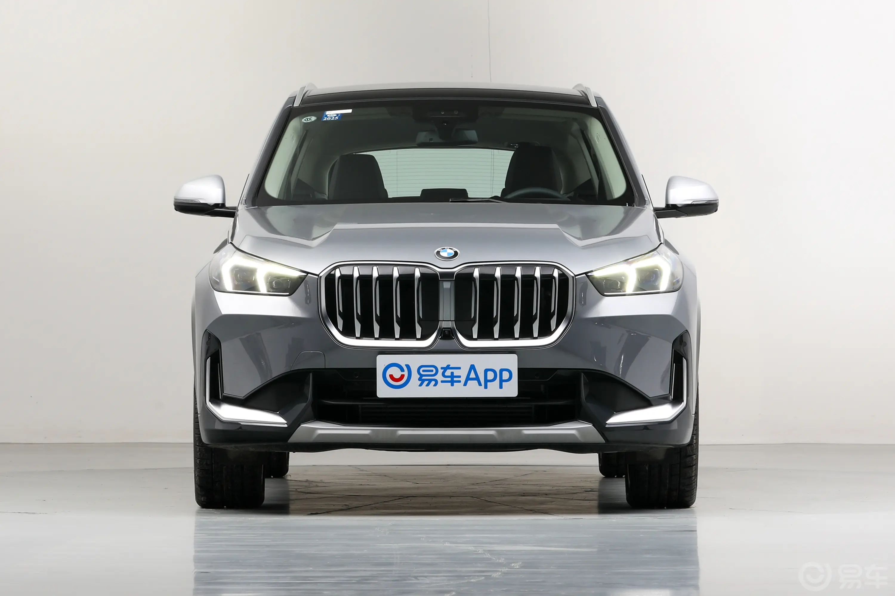 宝马X1xDrive25Li X设计套装正前水平