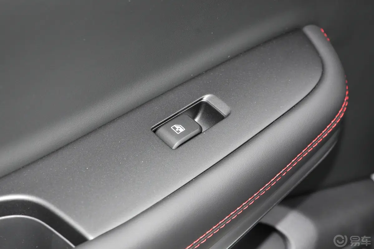 长安CS75畅享版 1.5T 手动时尚型后车窗调节