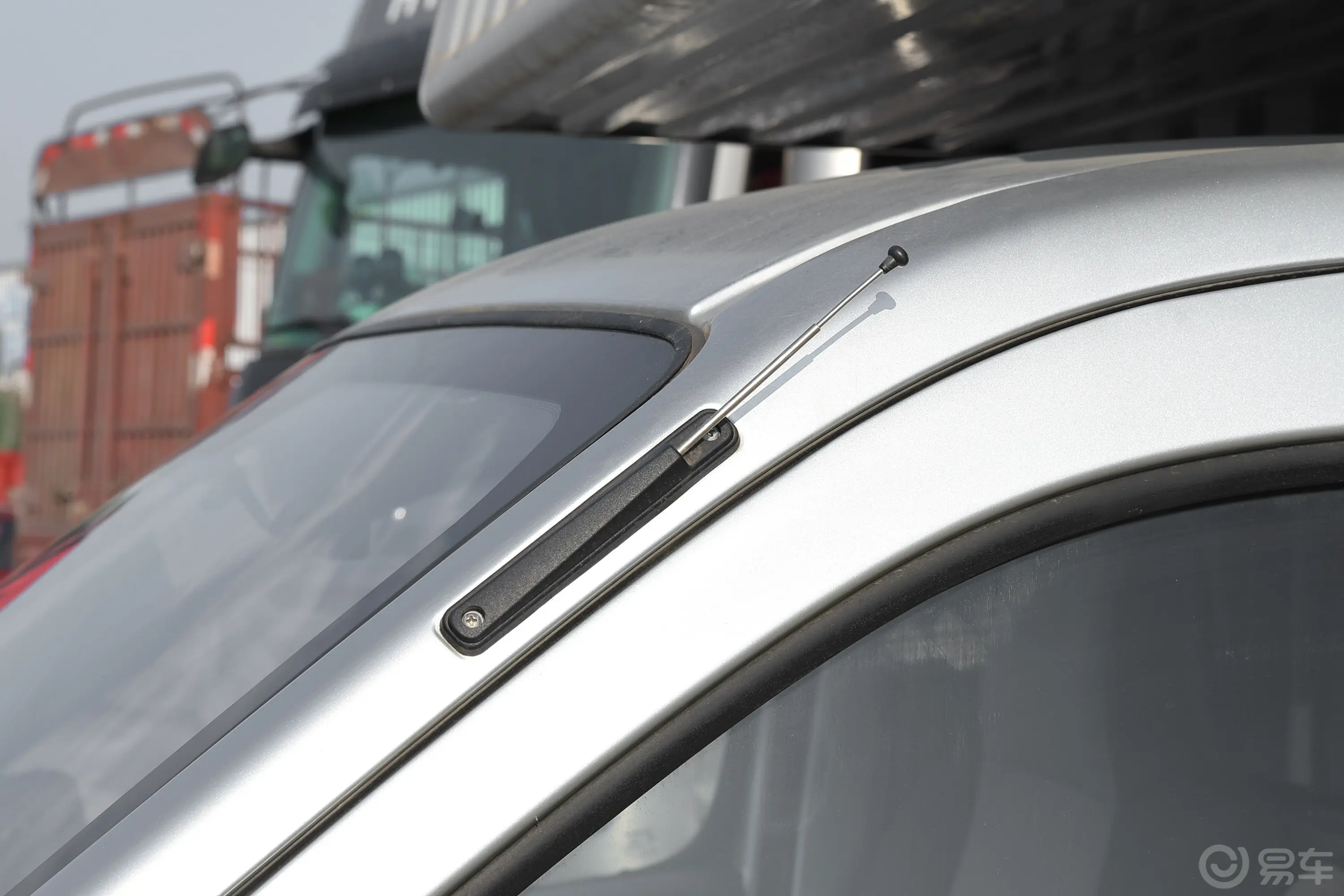 长安星卡1.5L 单排2.72米钢板厢货舒适型外观细节