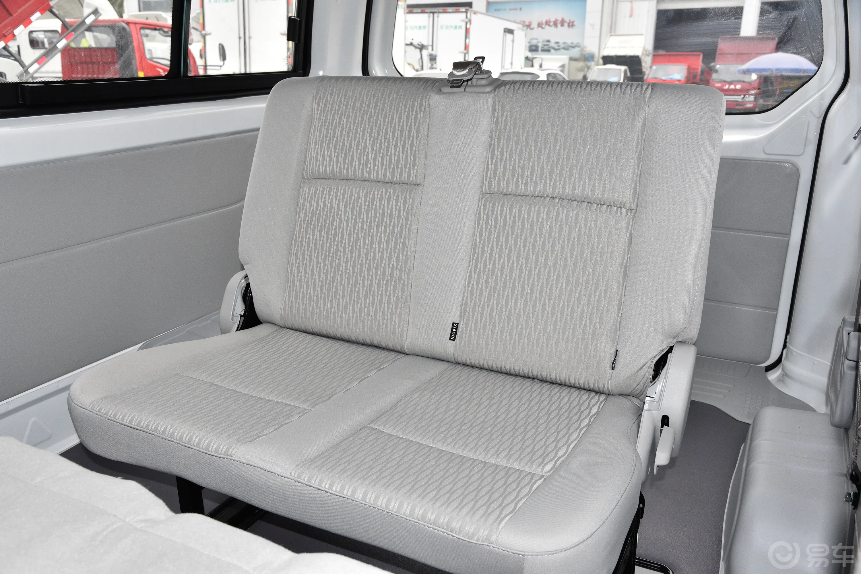 金杯新海狮X30L1.5L 客车财富无空调版 6/7座 CNG(100L)第三排座椅