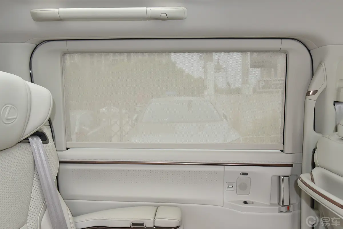 雷克萨斯LM500h 尊崇版 6座后排侧窗遮阳帘