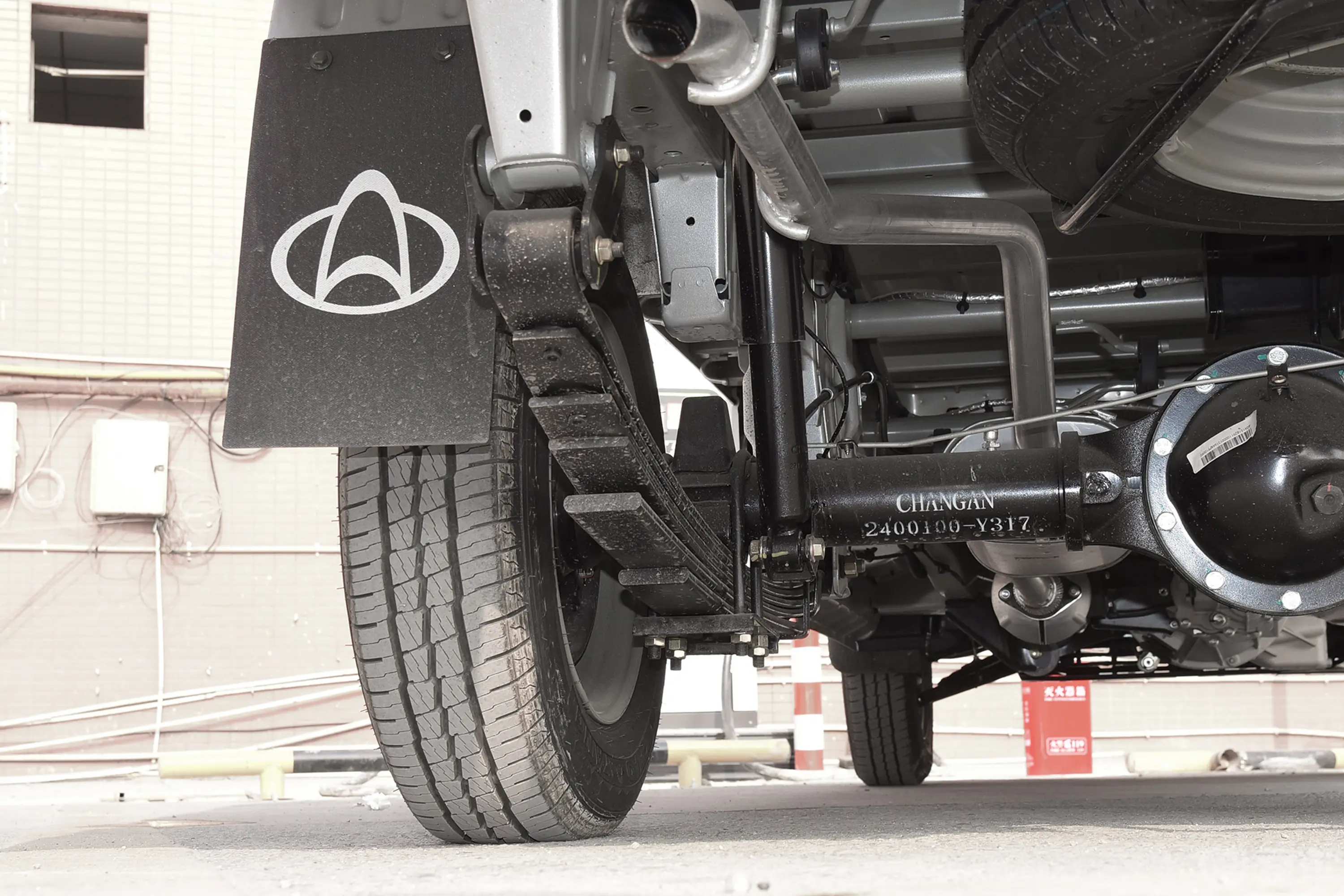 长安星卡1.5L 单排3.06米仓栅车舒适型动力底盘