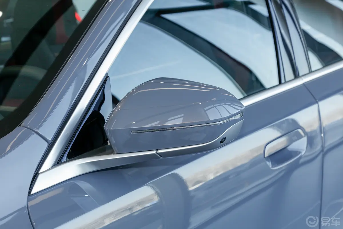 宝马5系530Li 尊享型 豪华套装主驾驶后视镜背面