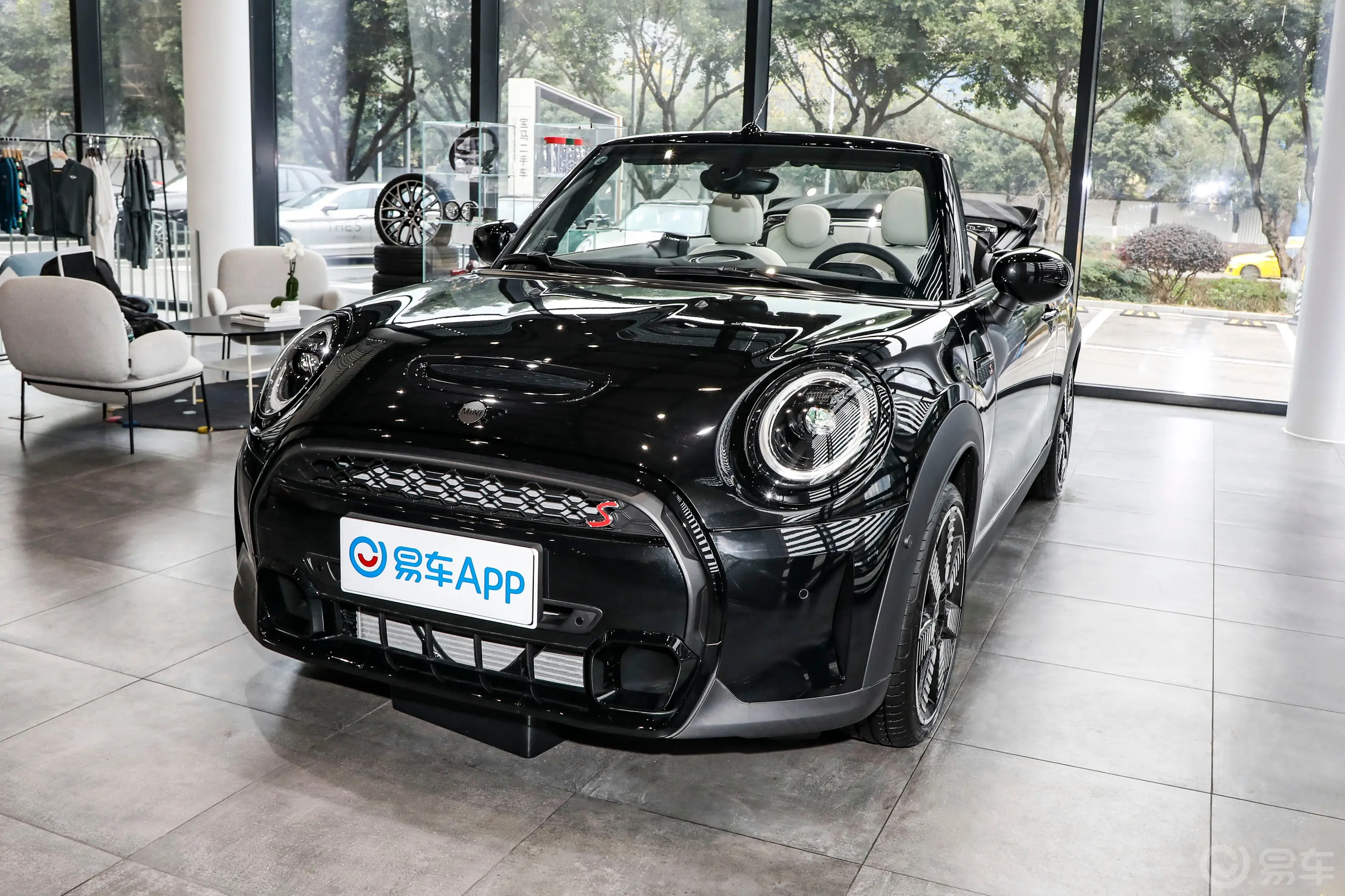 MINI CABRIO改款二 2.0T COOPER S CABRIO 艺术家敞篷状态