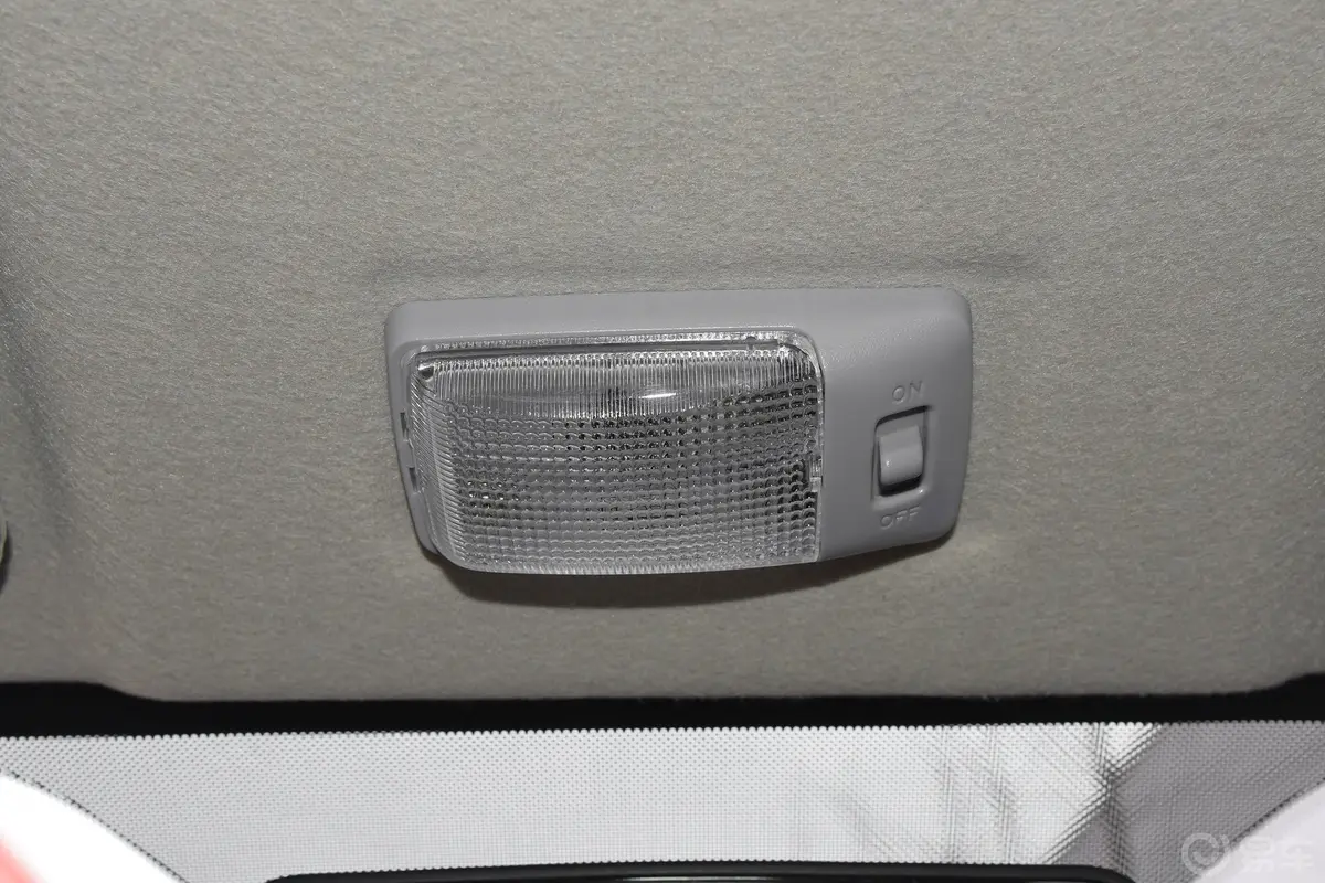 长安星卡1.5L 单排2.8米载货汽车舒适型空调中控
