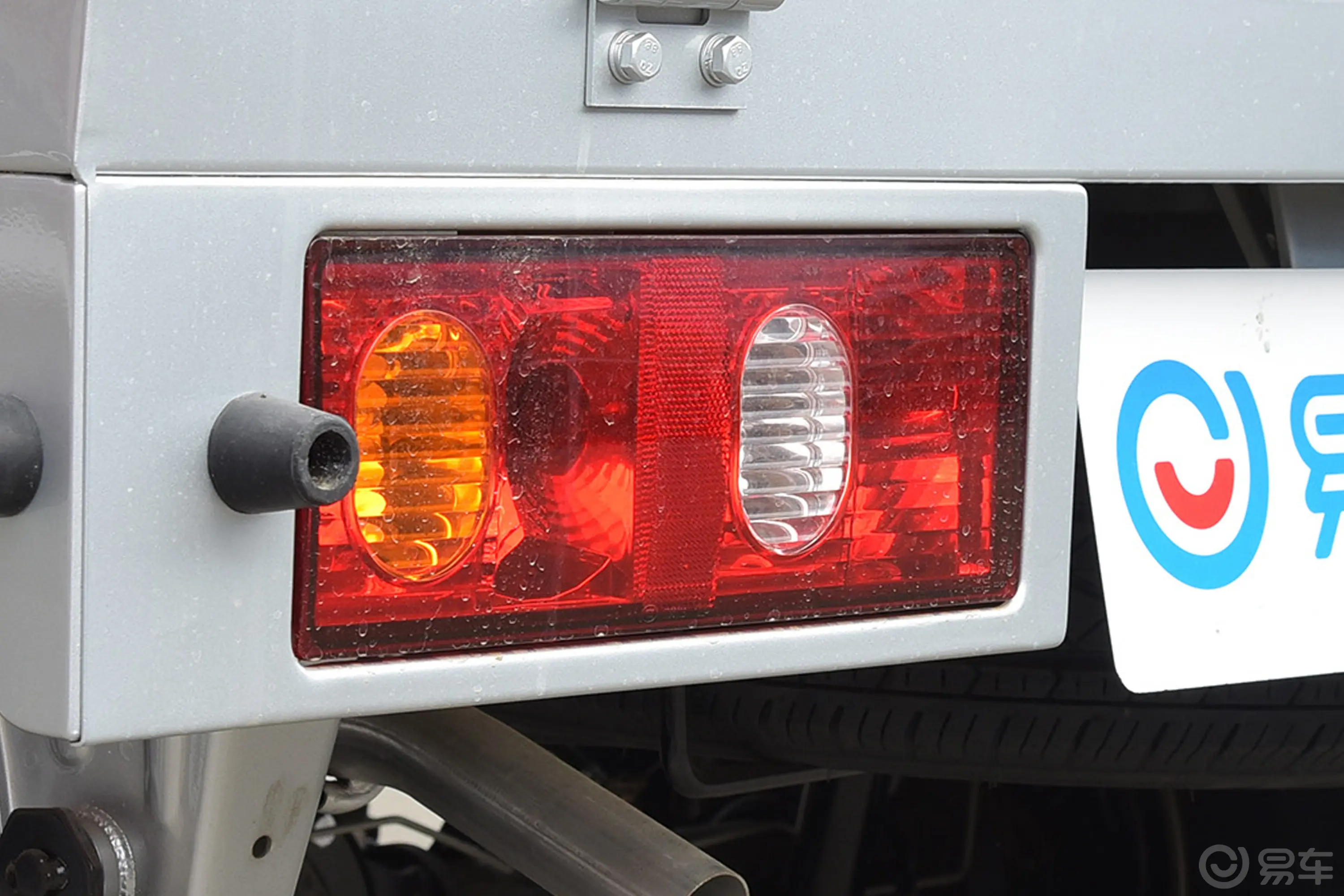 长安星卡1.5L 单排2.8米载货汽车舒适型空调外观灯组
