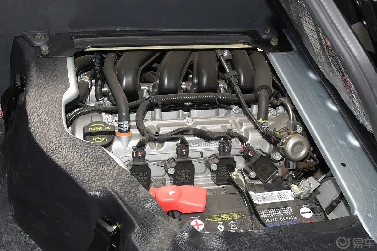 长安星卡1.5L 单排2.8米载货汽车舒适型空调发动机特写