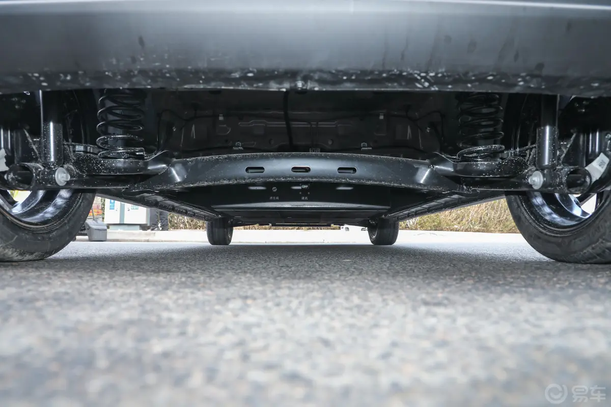 未奥BOMA改款 200km 豪华版后悬架整体