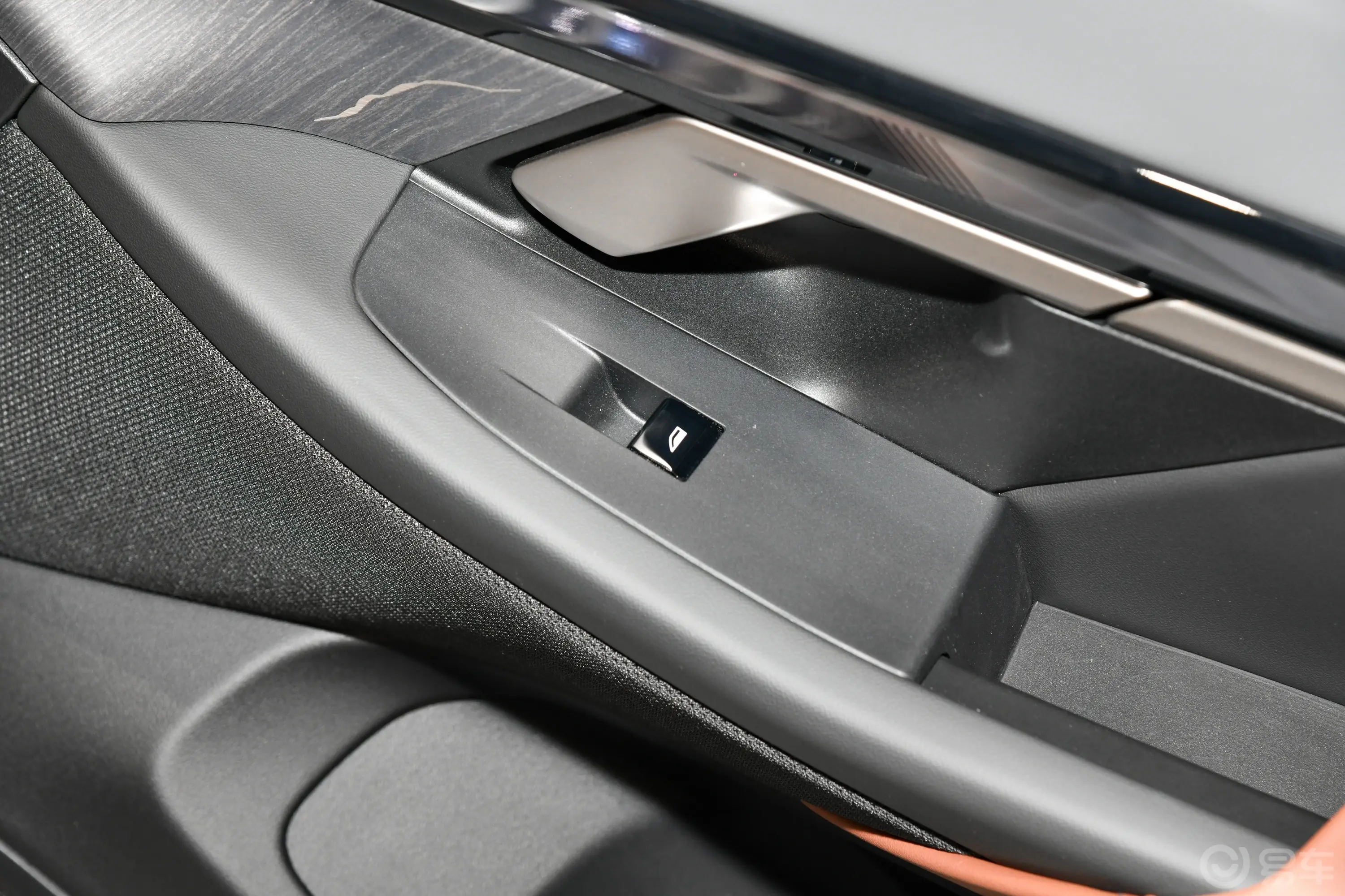 宝马i5eDrive 35L 尊享型 M运动套装副驾驶位