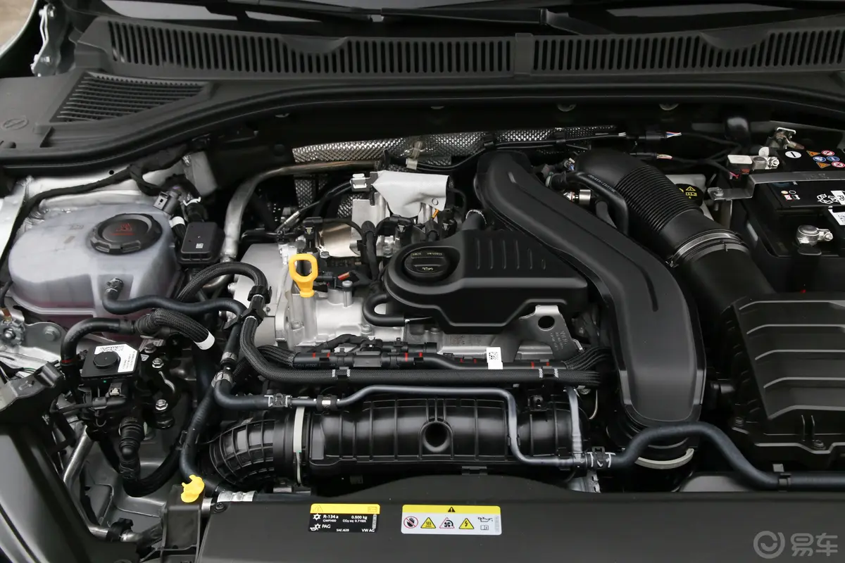 速腾300TSI 双离合卓越版发动机特写