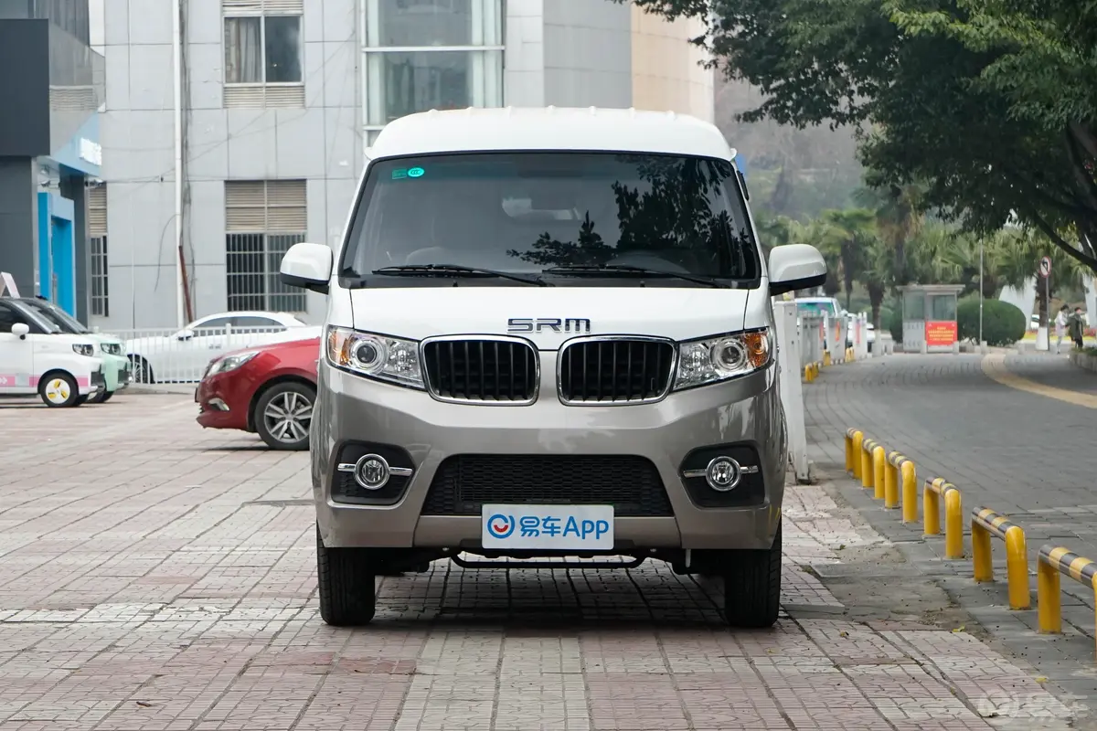 鑫源小海狮X301.5L 厢货标准型 5座 CNG正前水平