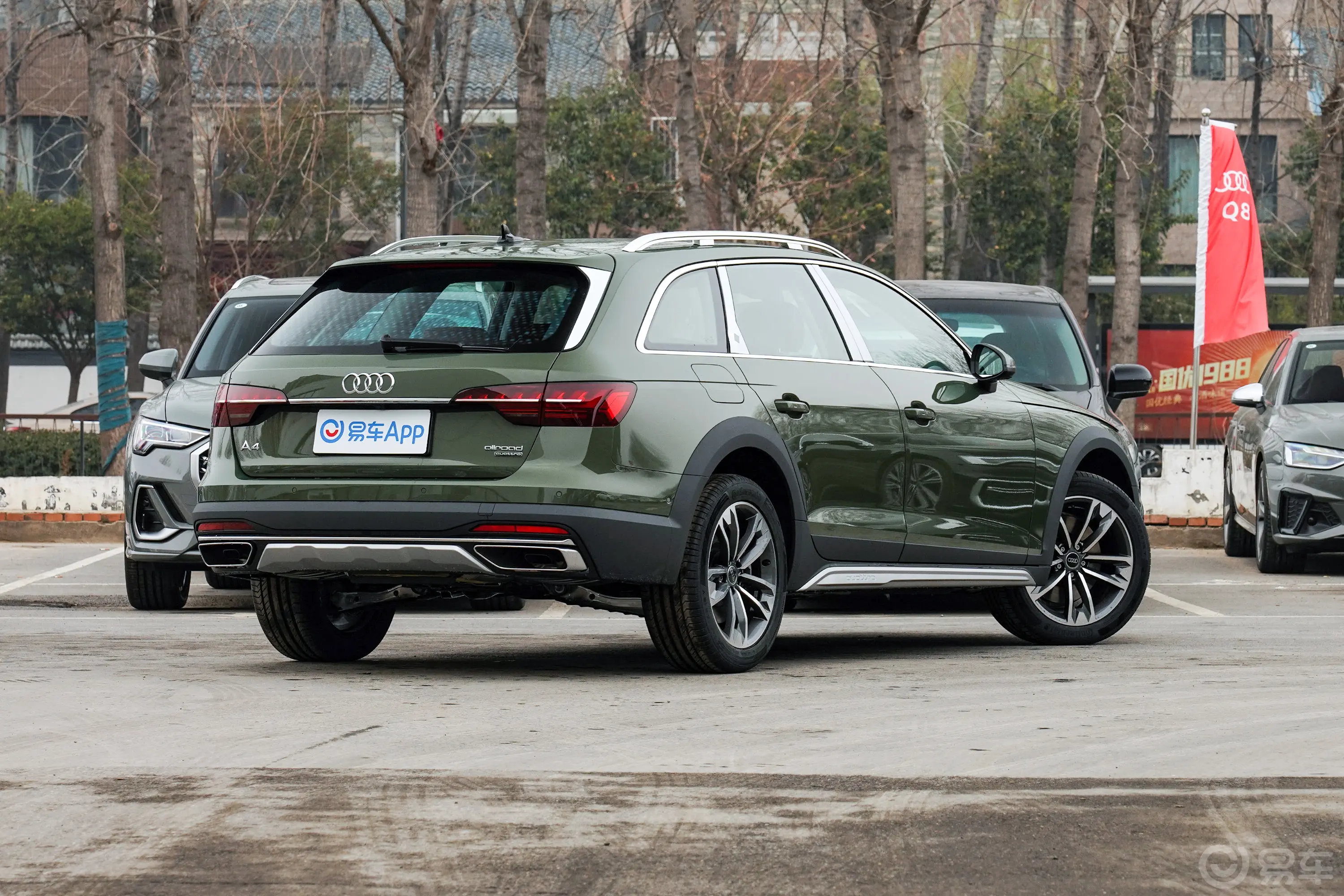 奥迪A4(进口)allroad quattro侧后45度车头向右水平