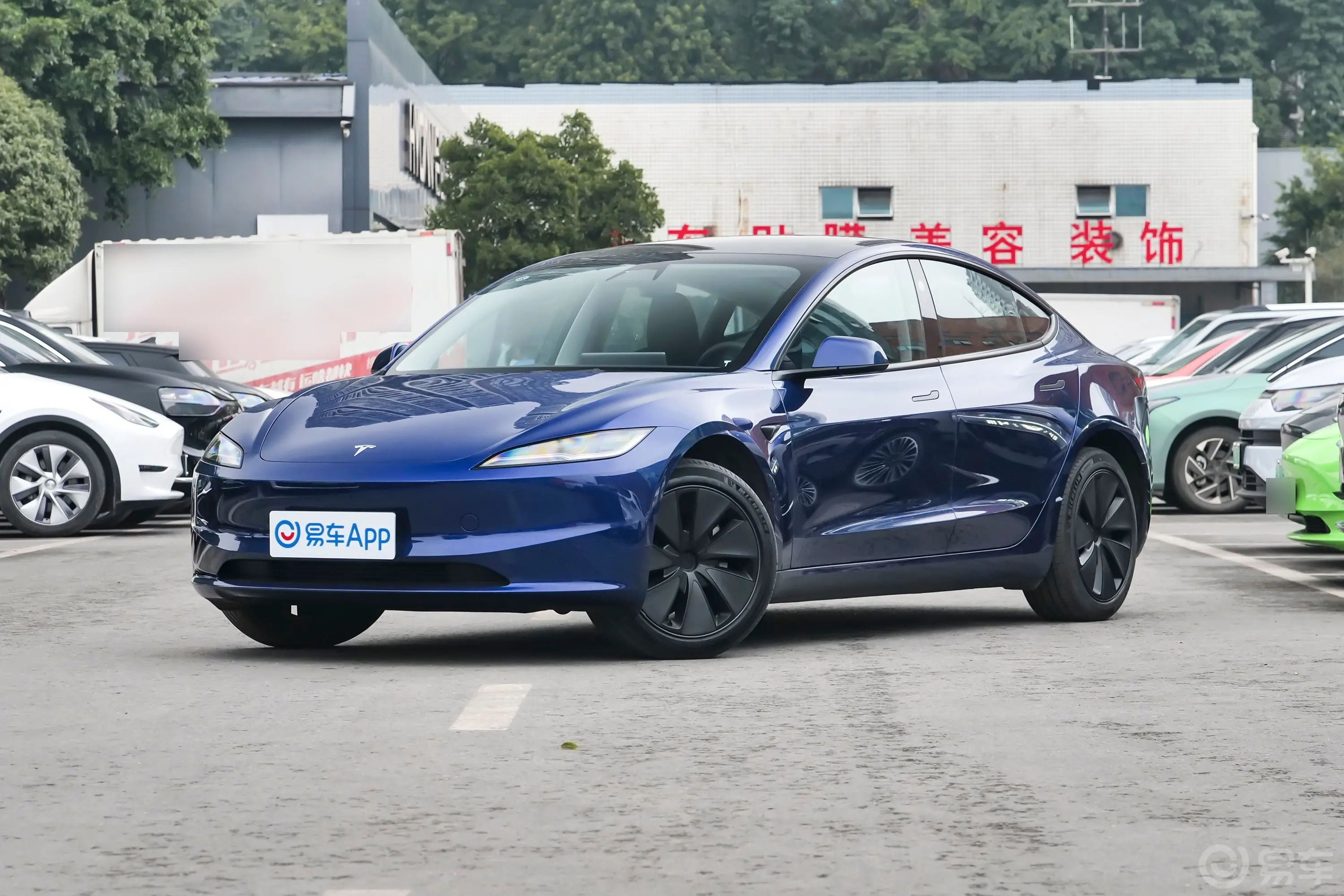 Model 3606km 后轮驱动版侧前45度车头向左水平