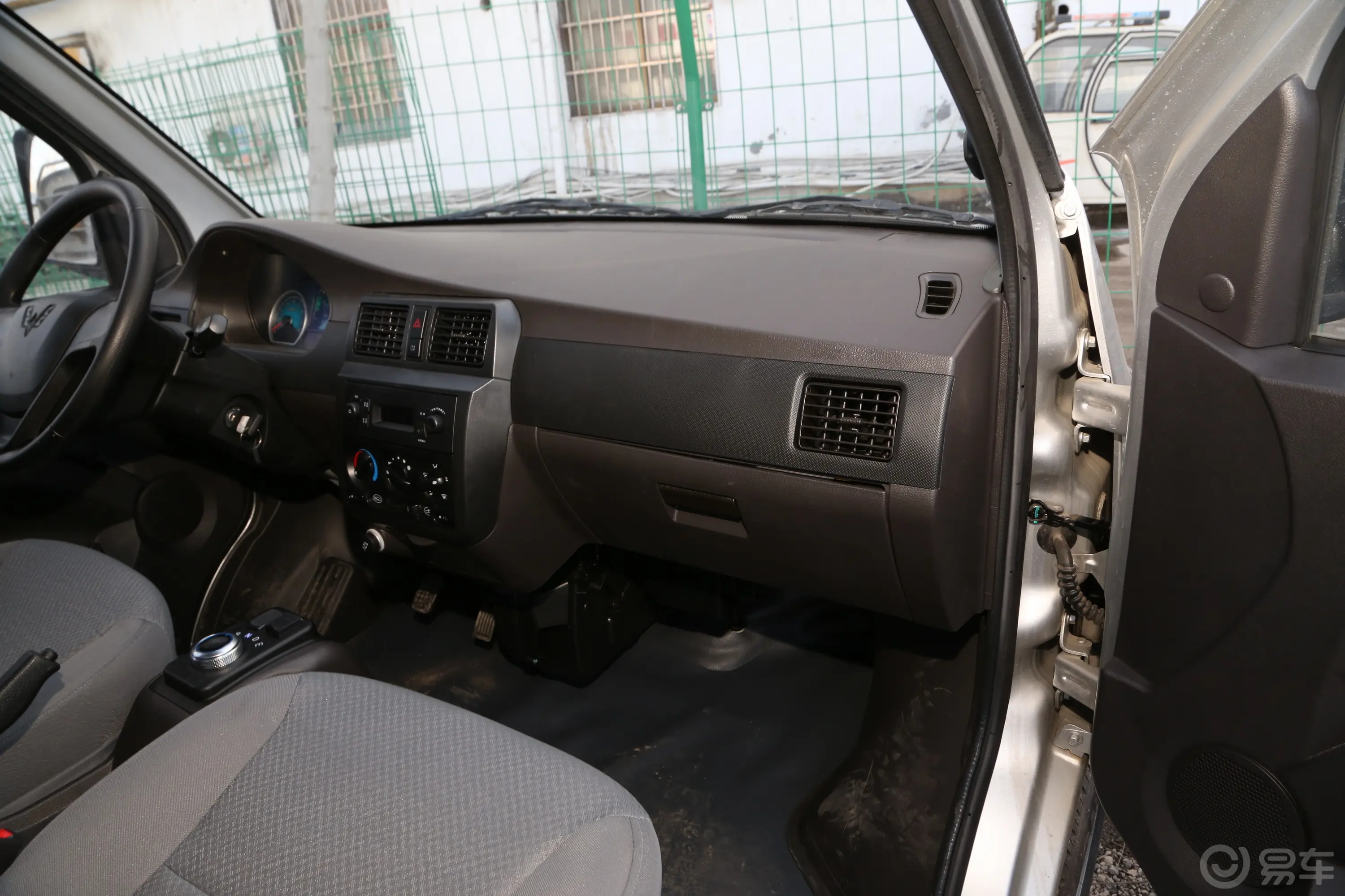 五菱电卡240km 经济适用型 安驰35.904kWh副驾驶位区域