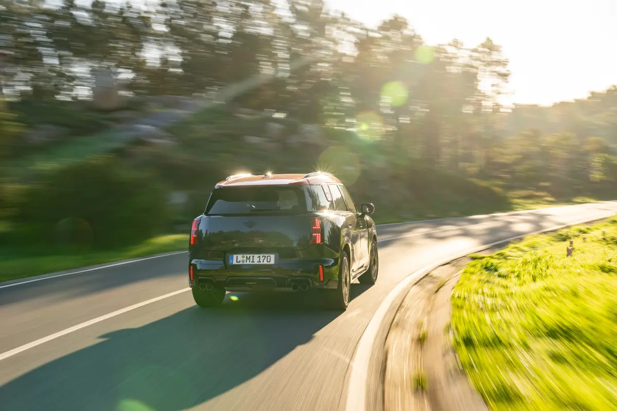 MINI JCW COUNTRYMAN