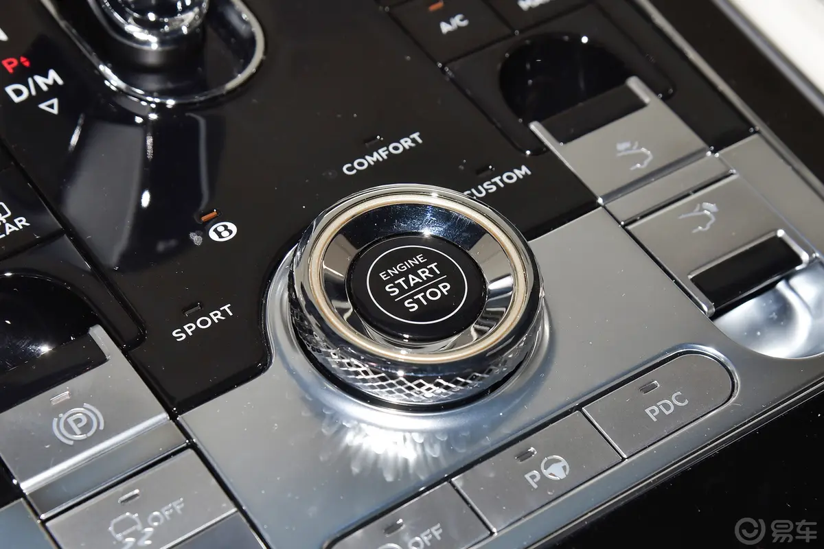 欧陆4.0T GT V8钥匙孔或一键启动按键