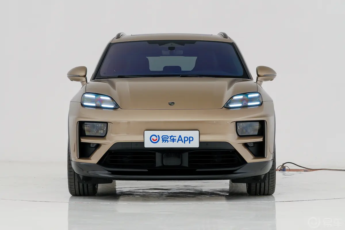 Macan 纯电动Macan Turbo正前水平
