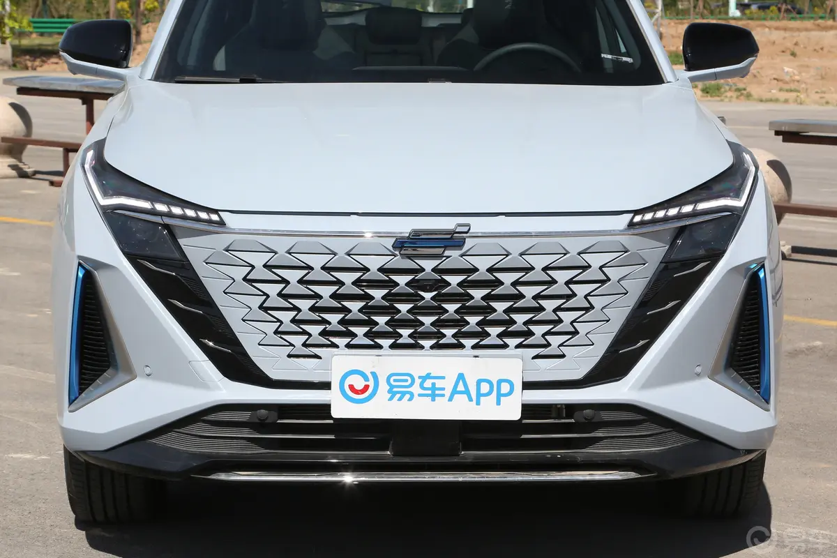 长安欧尚Z6新能源1.5T 150km 旗舰型外观细节